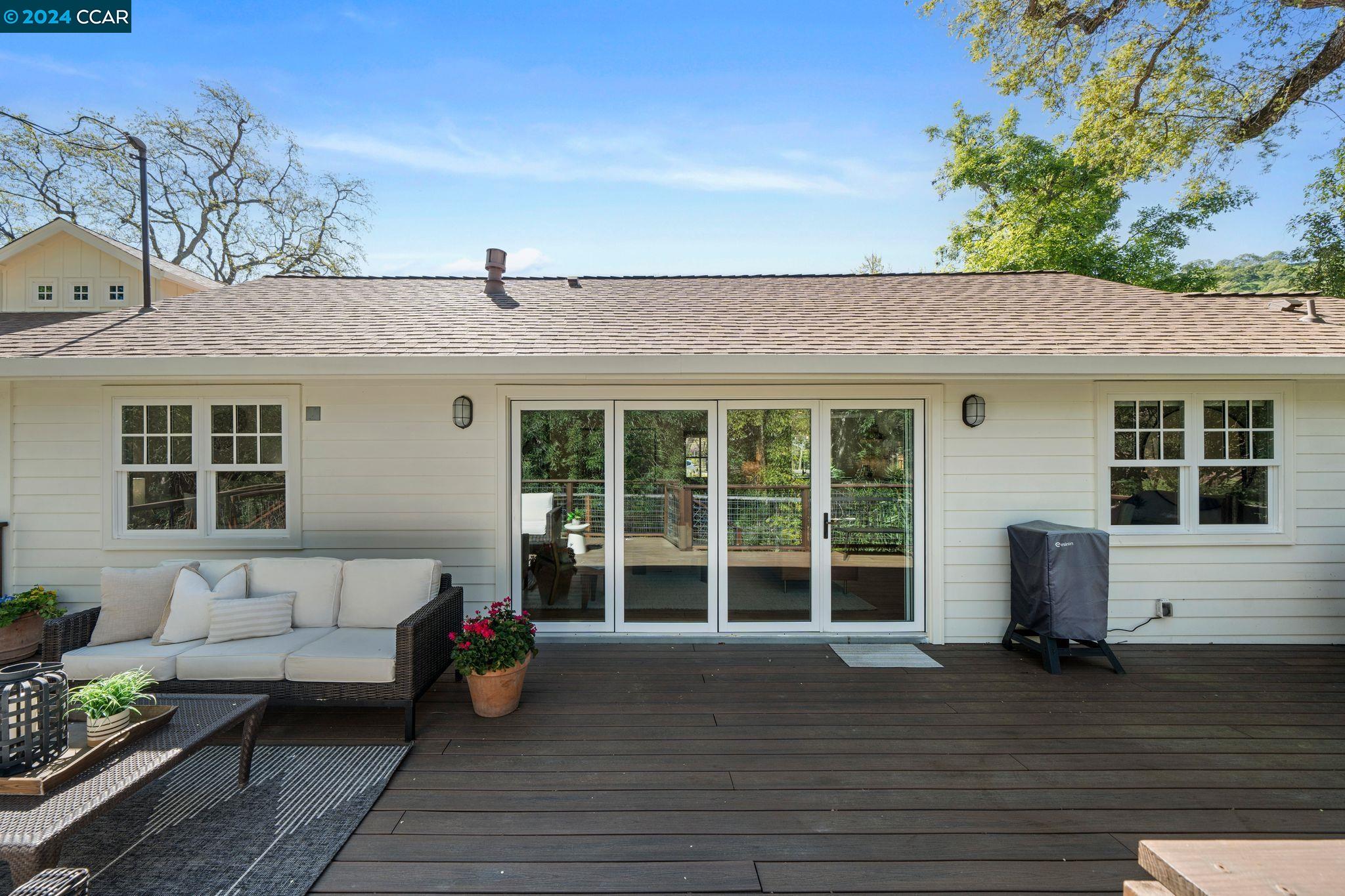 228 Castle Glen Rd