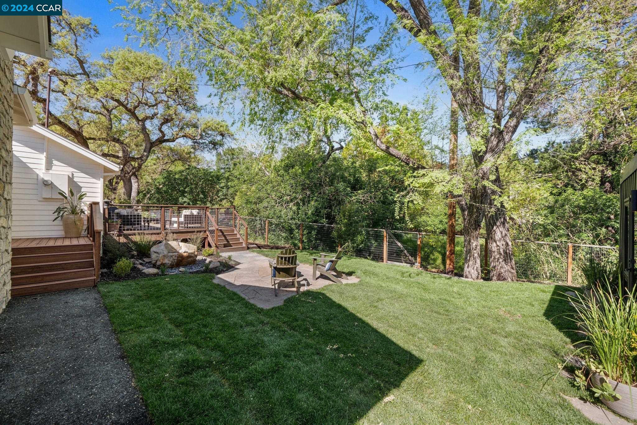 228 Castle Glen Rd