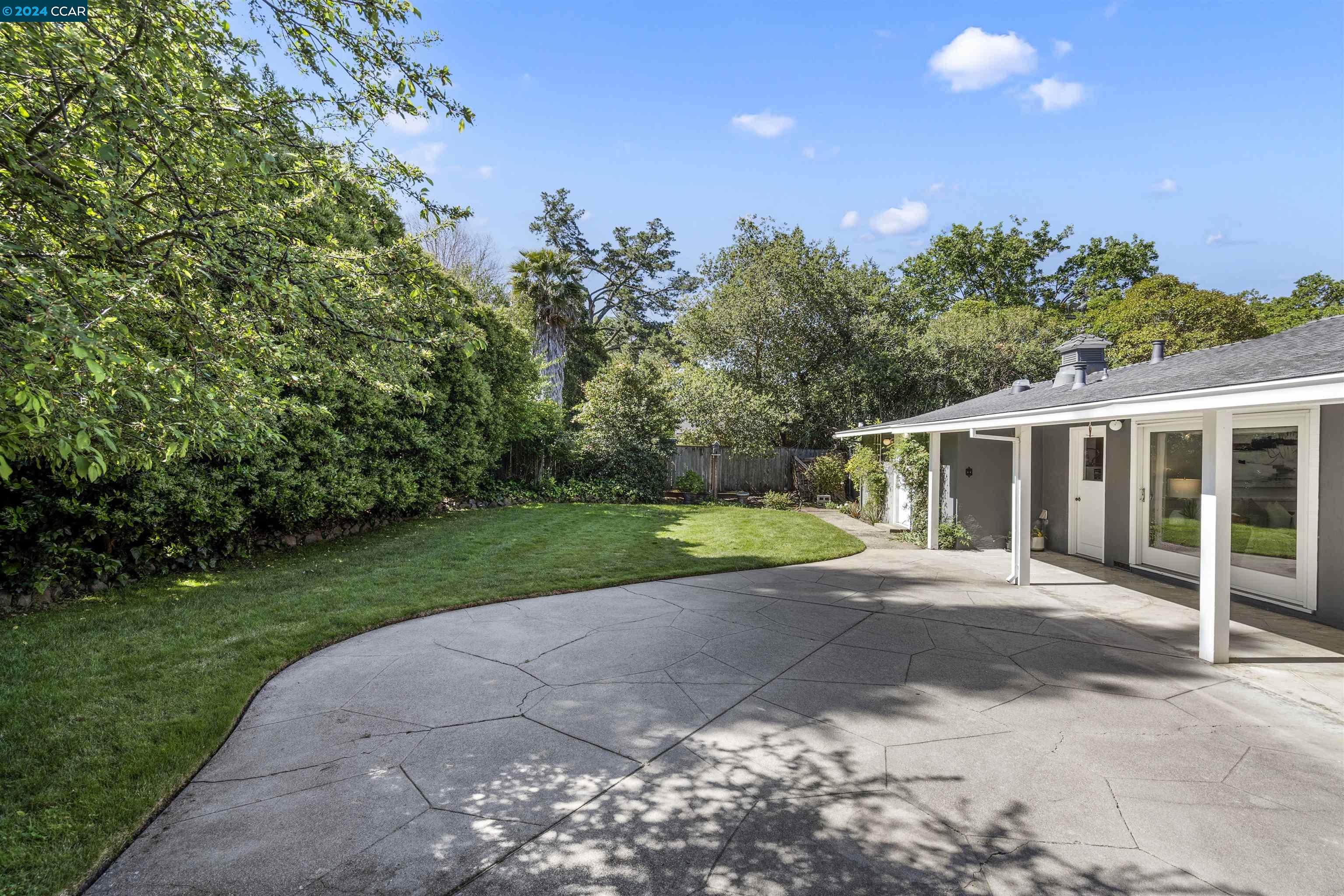 618 Lucas Dr