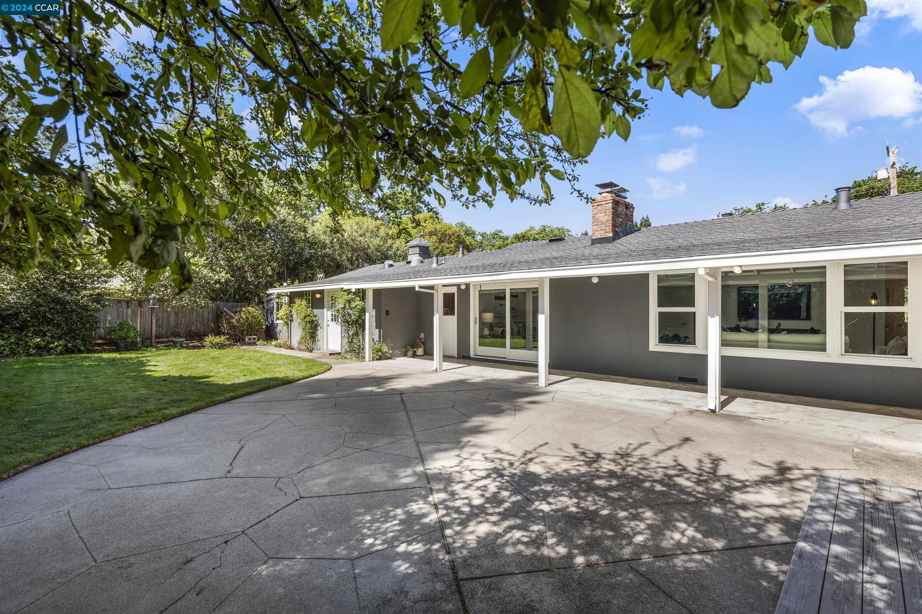 618 Lucas Dr