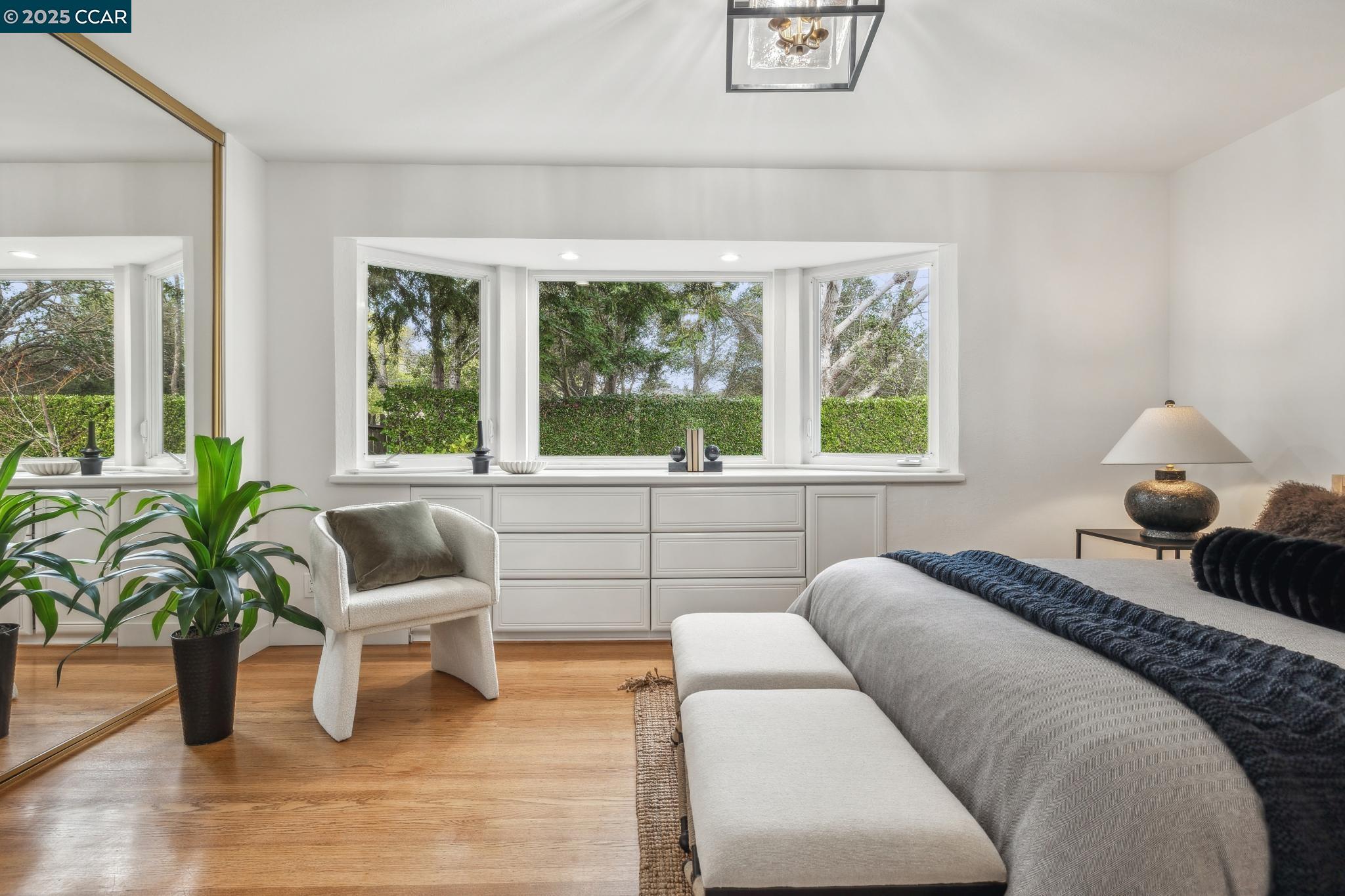 222 Contessa Ct