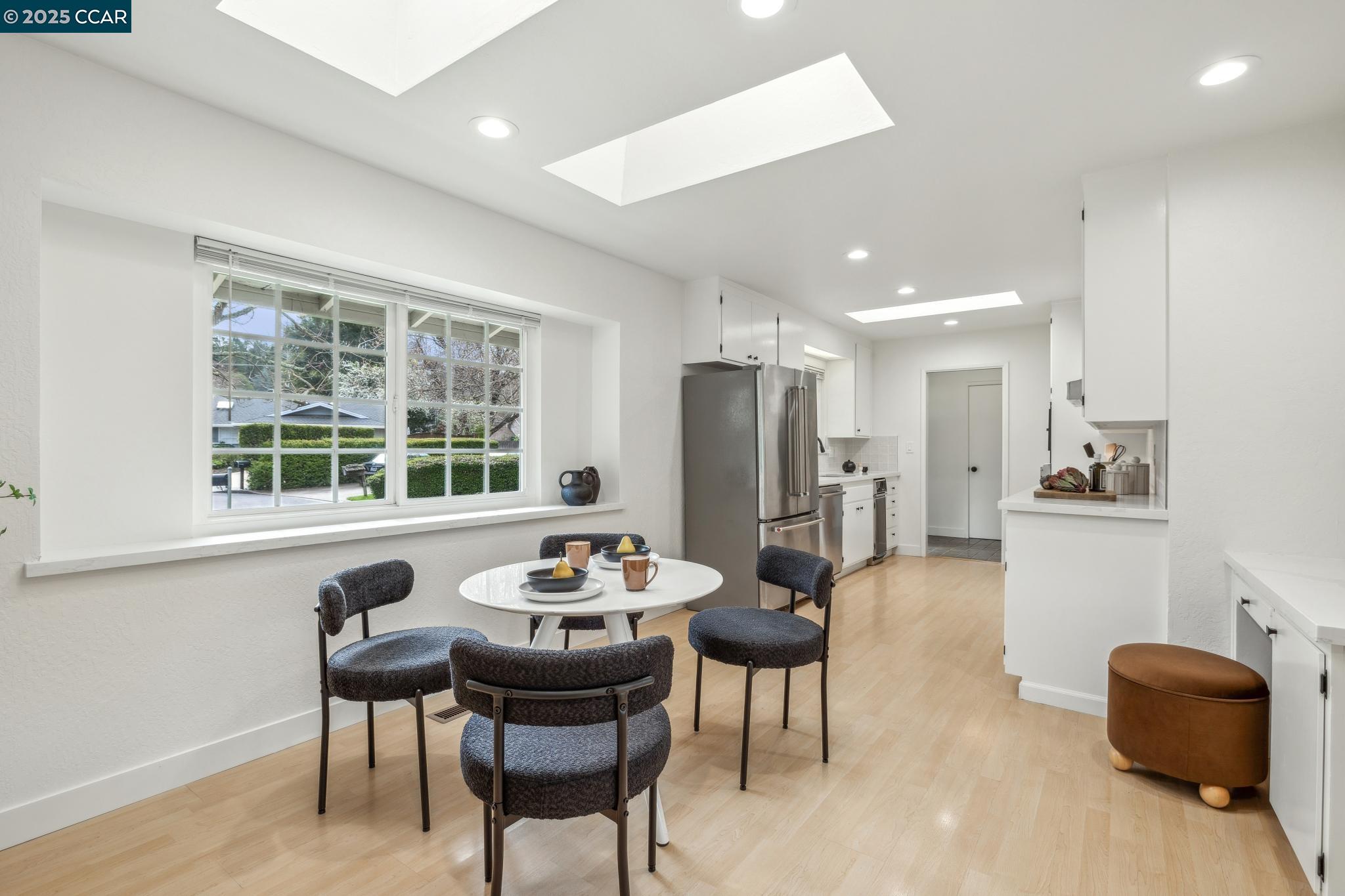222 Contessa Ct