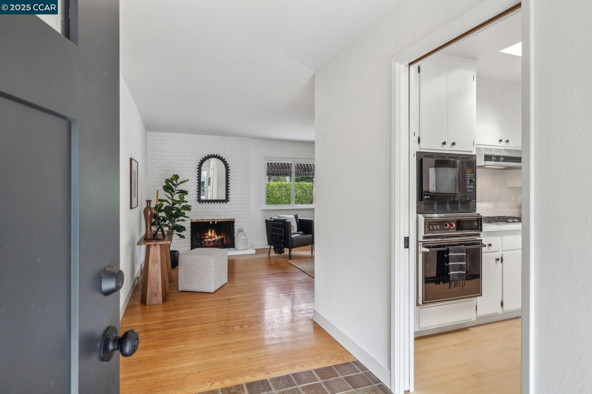 222 Contessa Ct