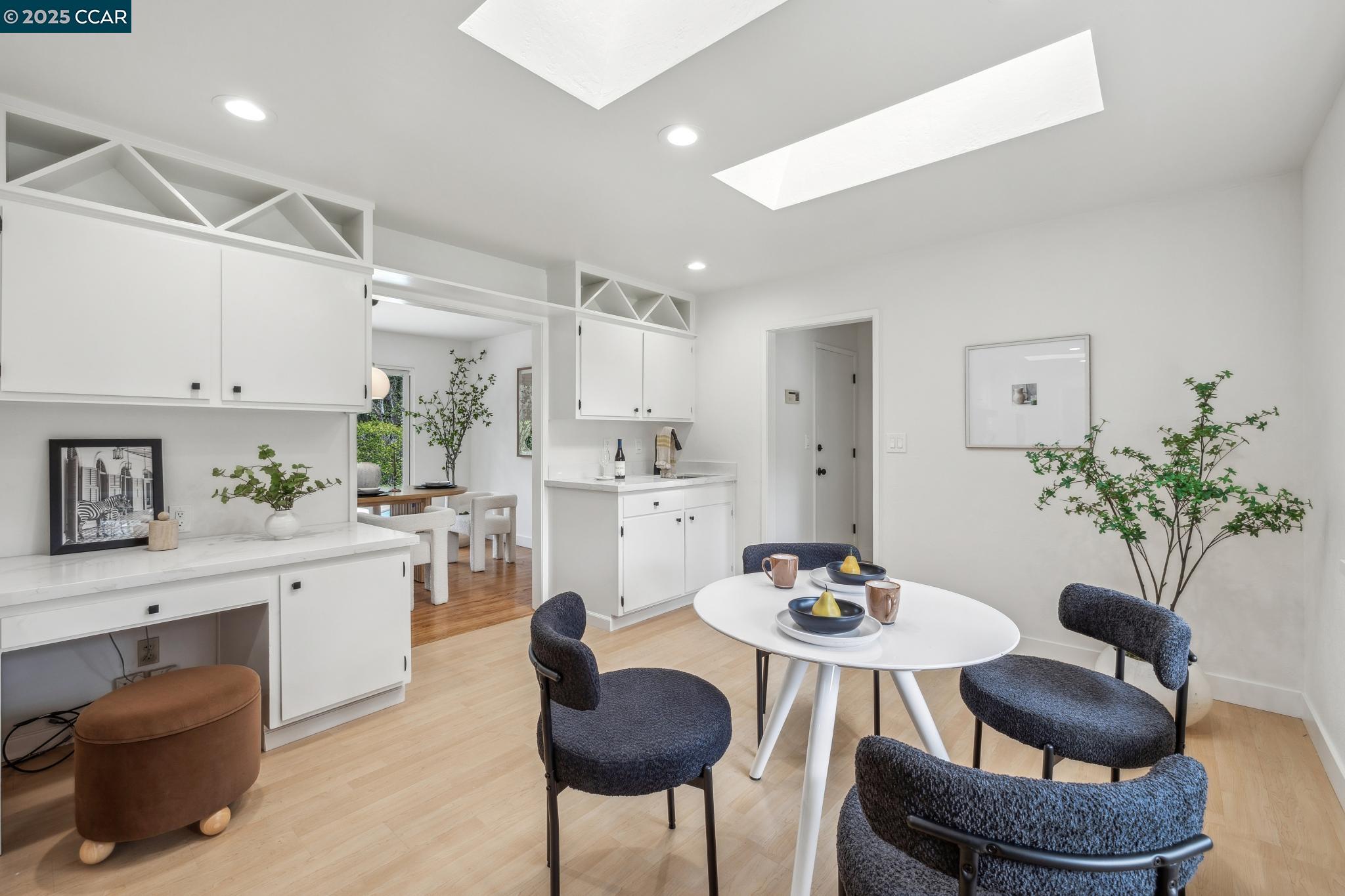222 Contessa Ct