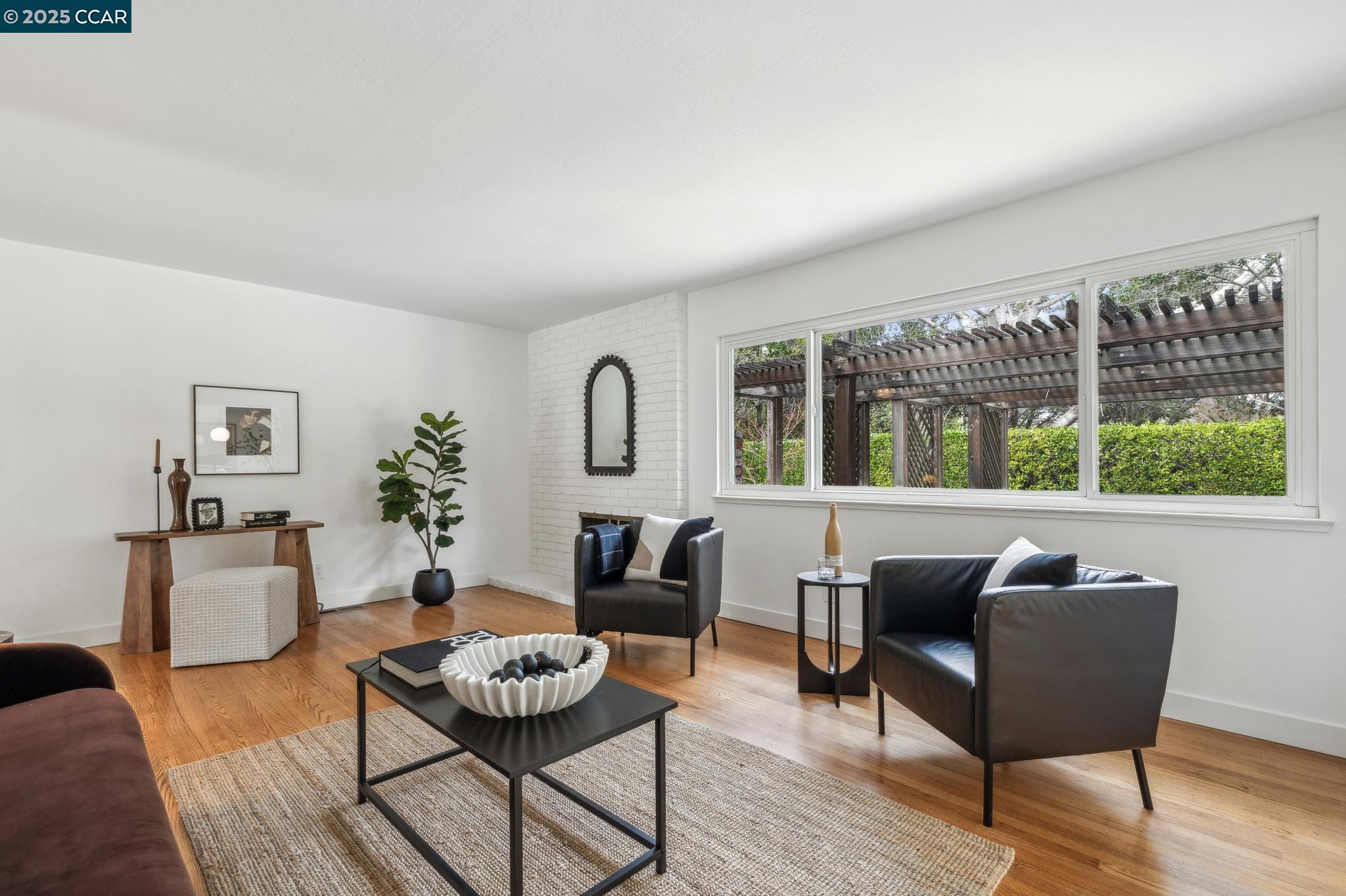 222 Contessa Ct