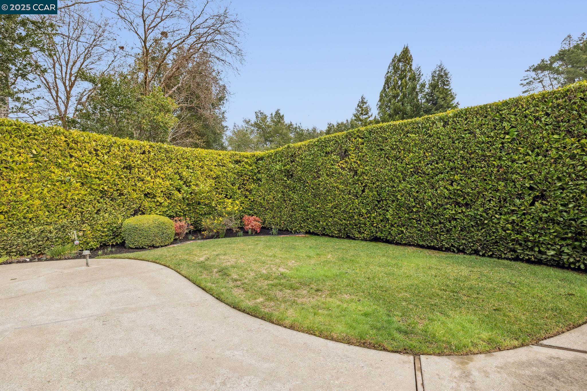 222 Contessa Ct