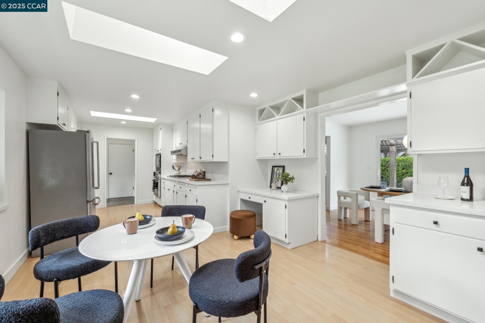 222 Contessa Ct