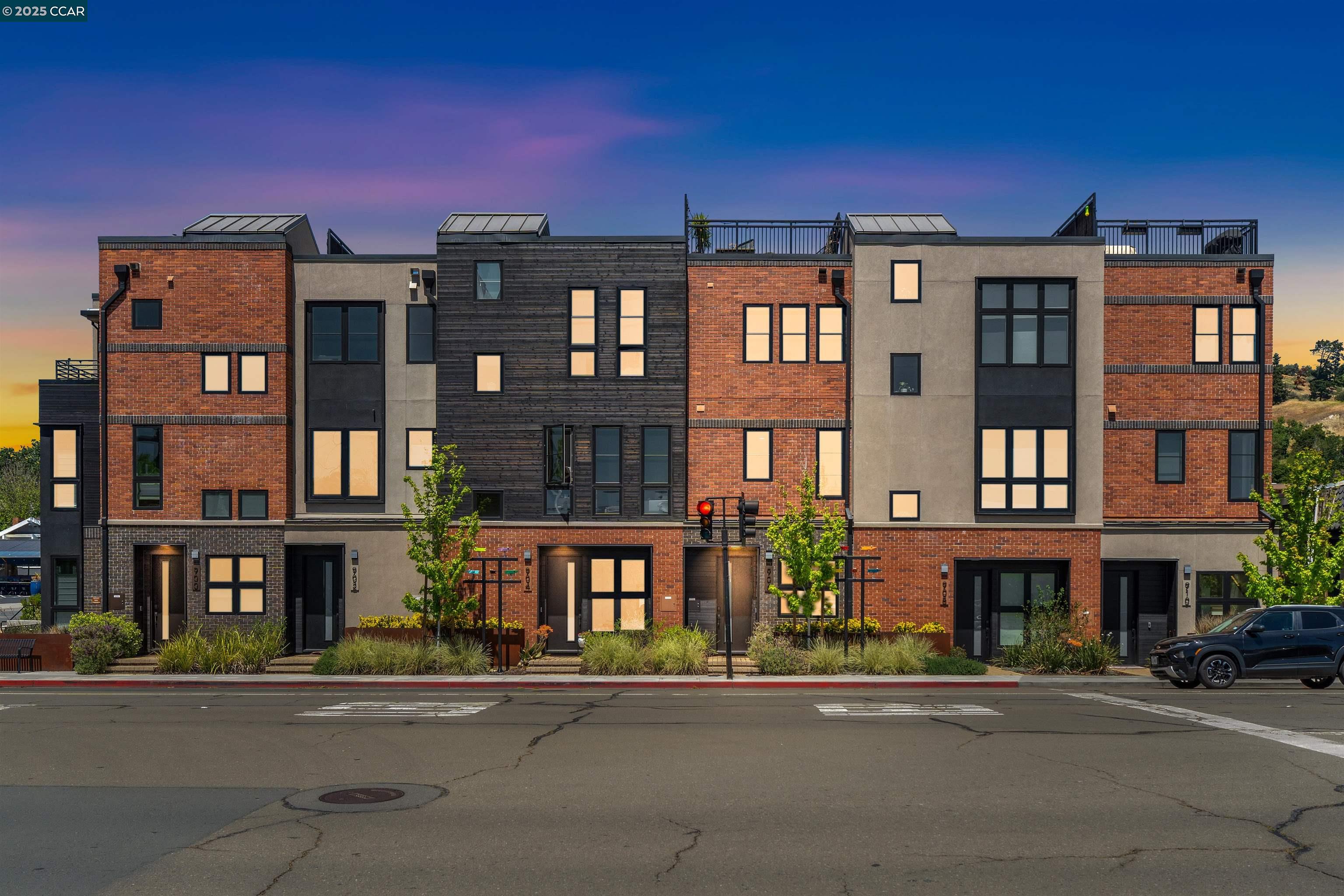 906 Brown Ave