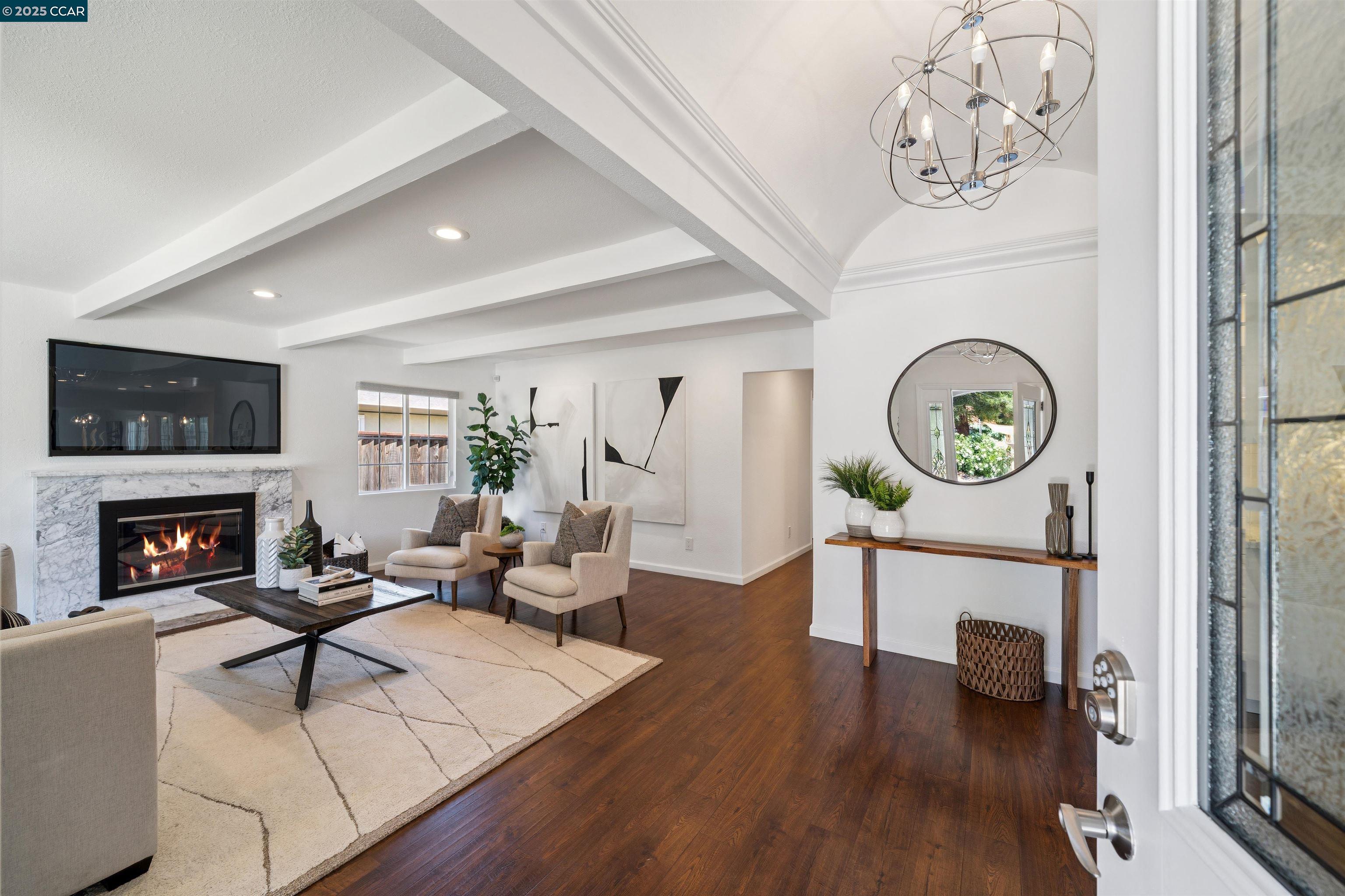 1519 Sunny Ct