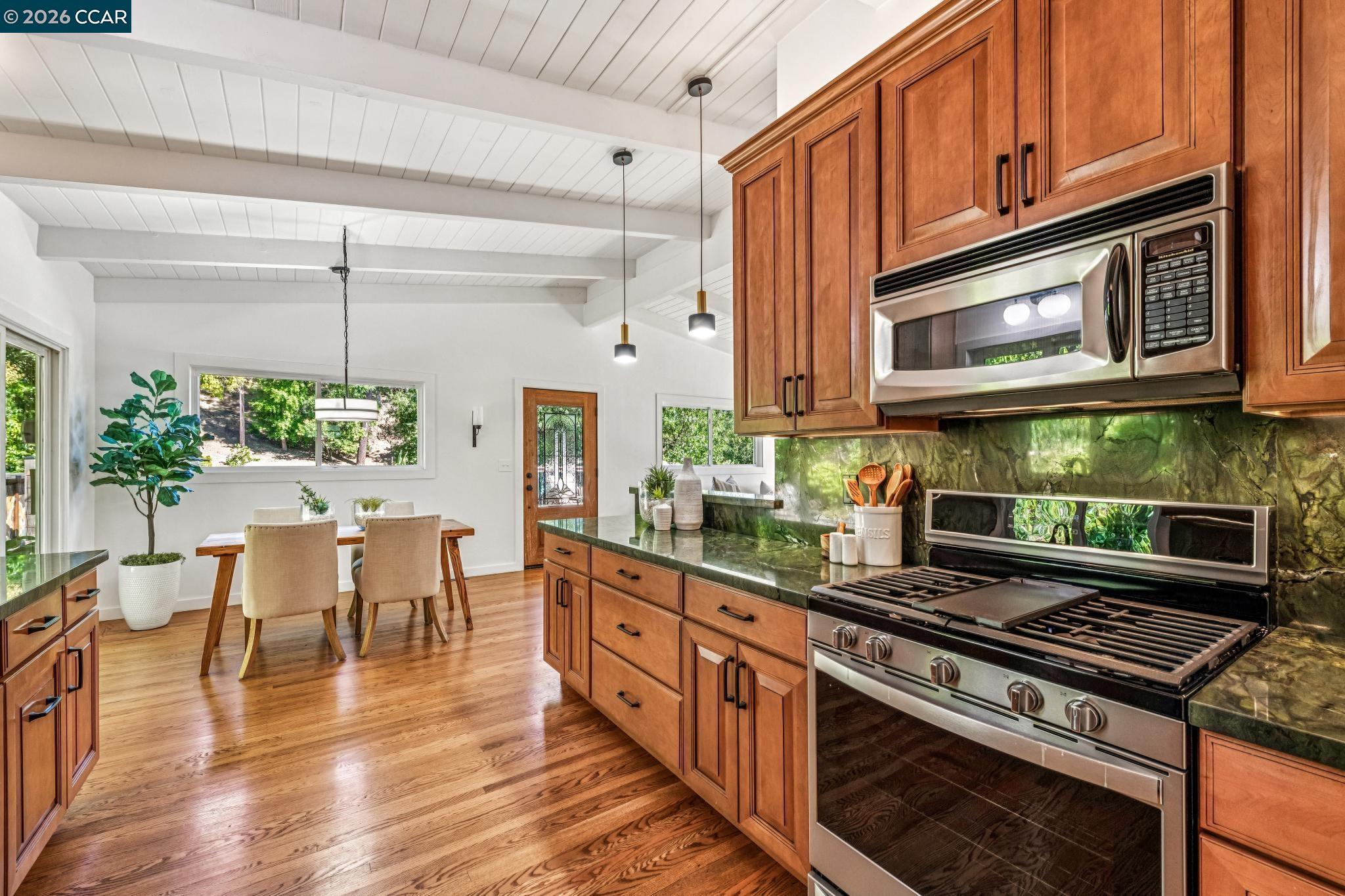 3241 Judith Ln