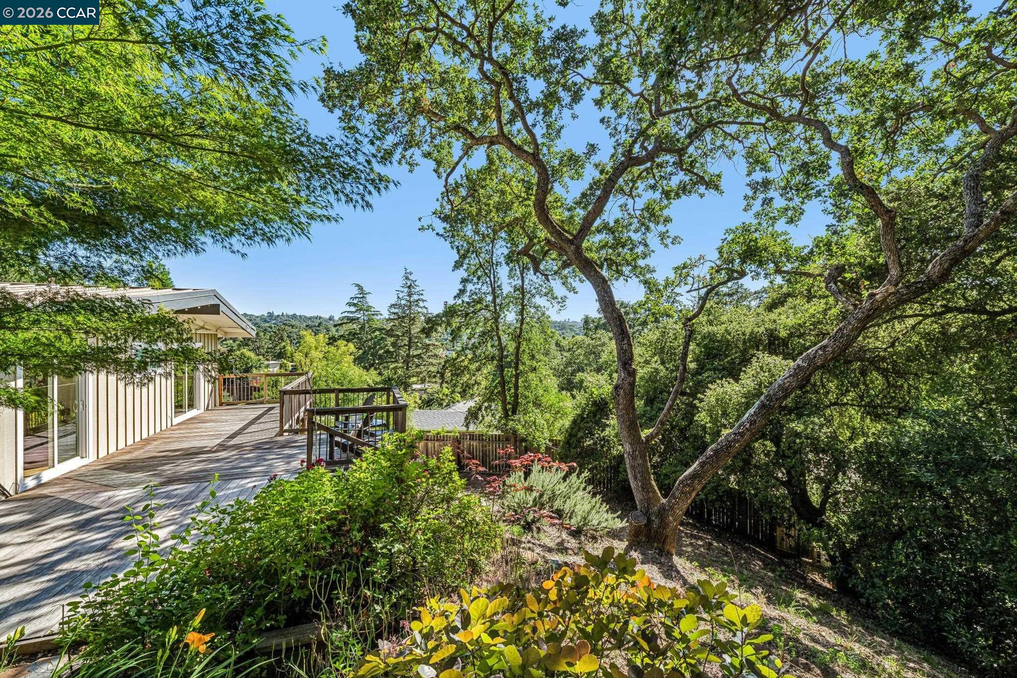 3241 Judith Ln