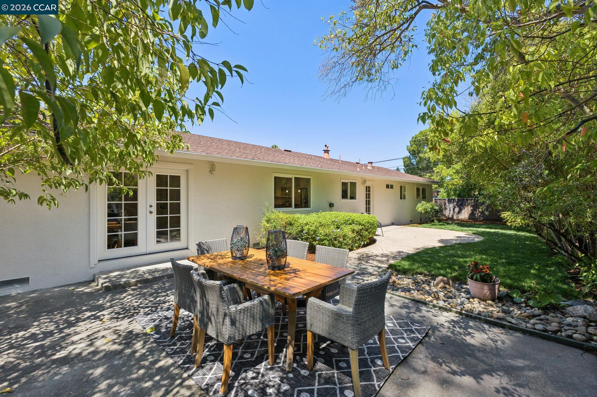 13 Anne Ct