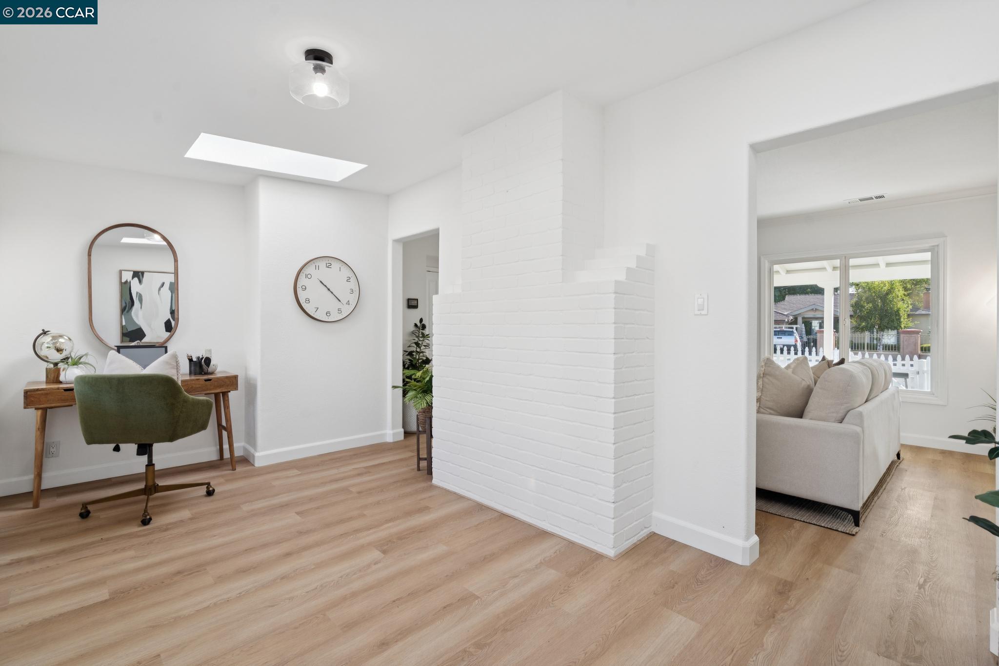 939 Mountain View Dr