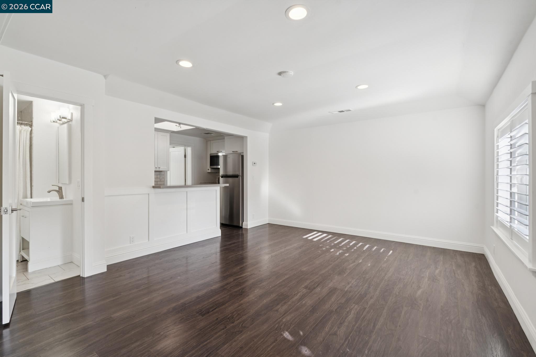 939 Mountain View Dr