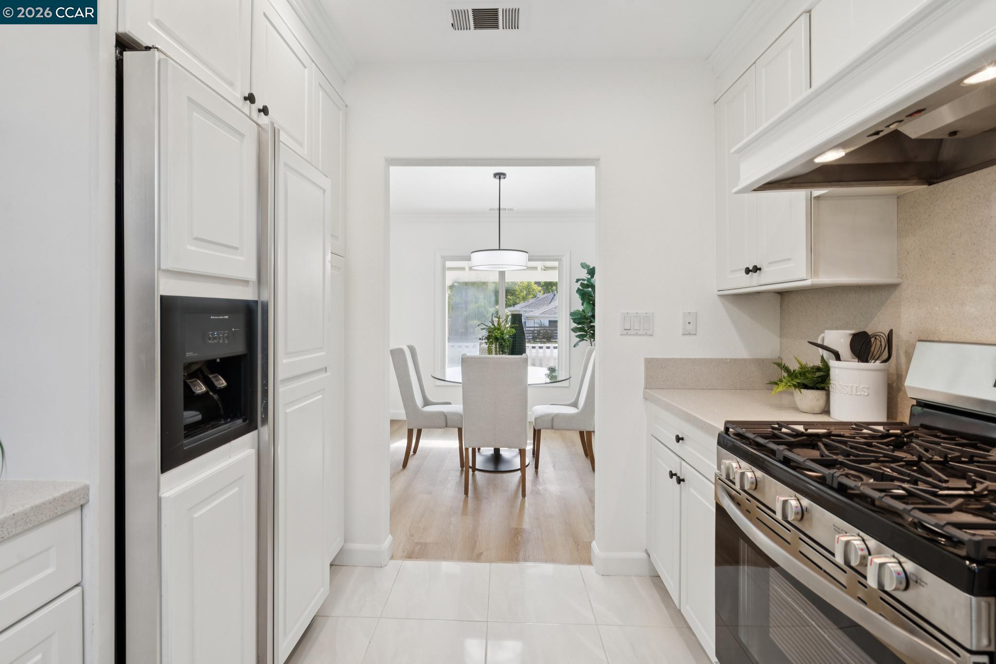 939 Mountain View Dr