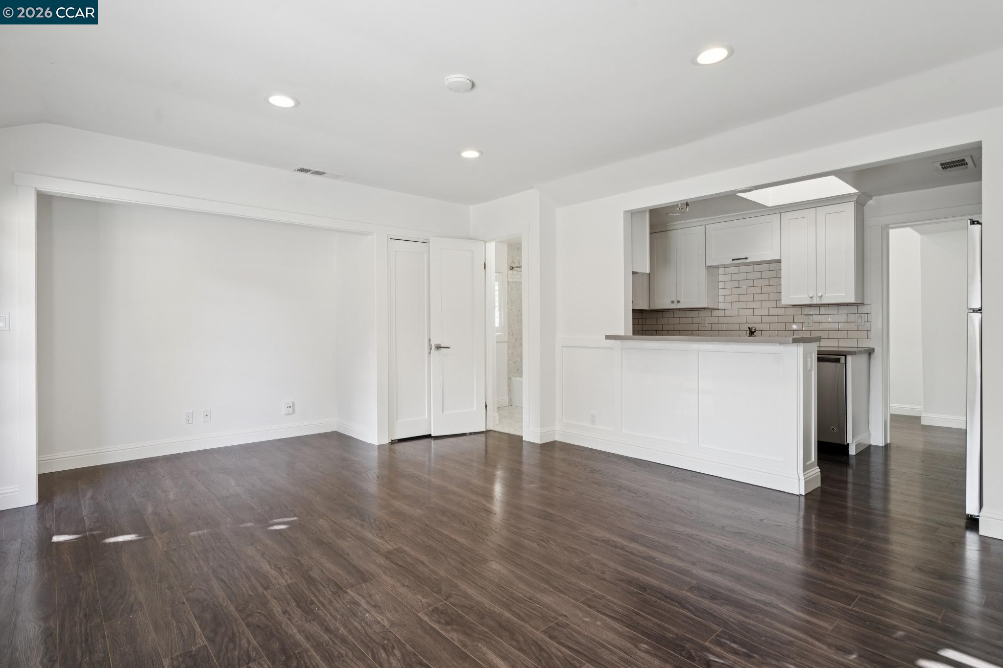 939 Mountain View Dr