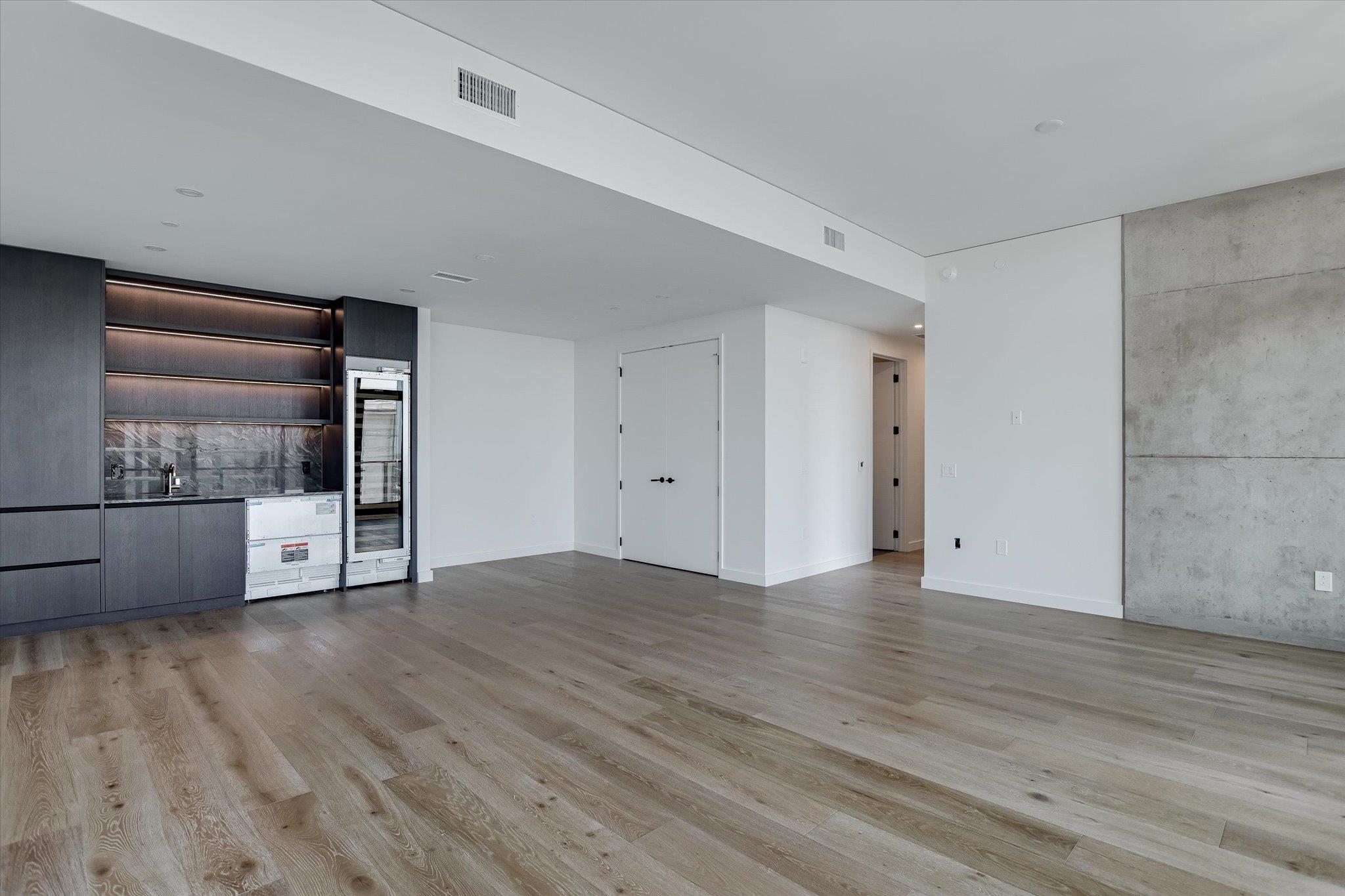610 Davis ST # 3801