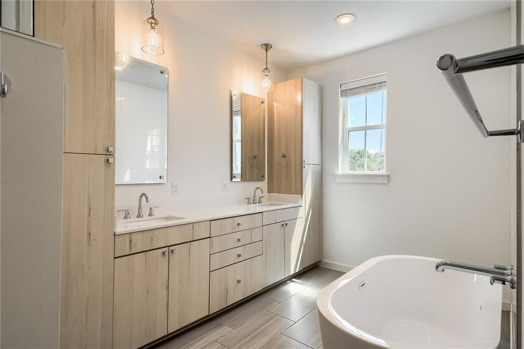 2624 Metcalfe RD # 7, Austin Unit: 7