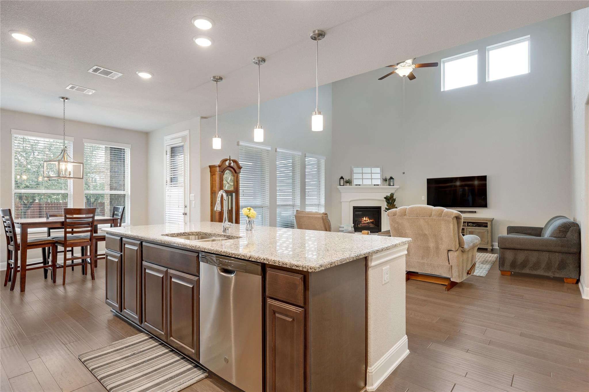 2913 Mossy Springs DR