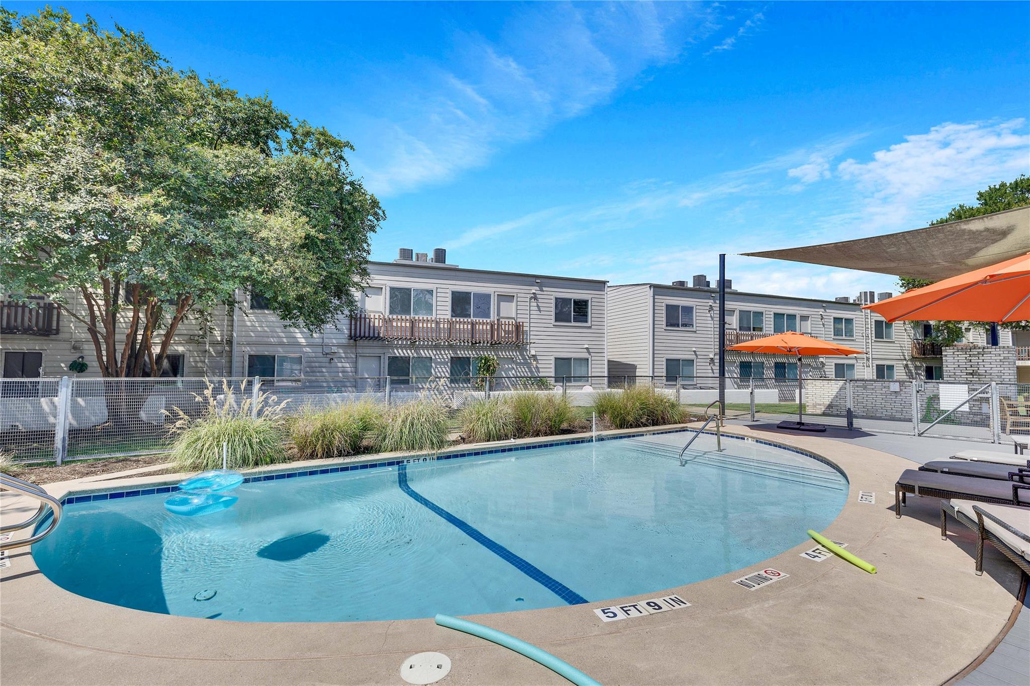 2200 Dickson DR # 217