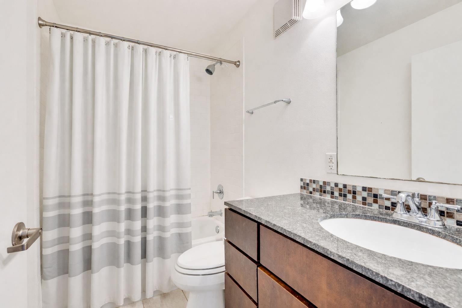 2200 Dickson DR # 217