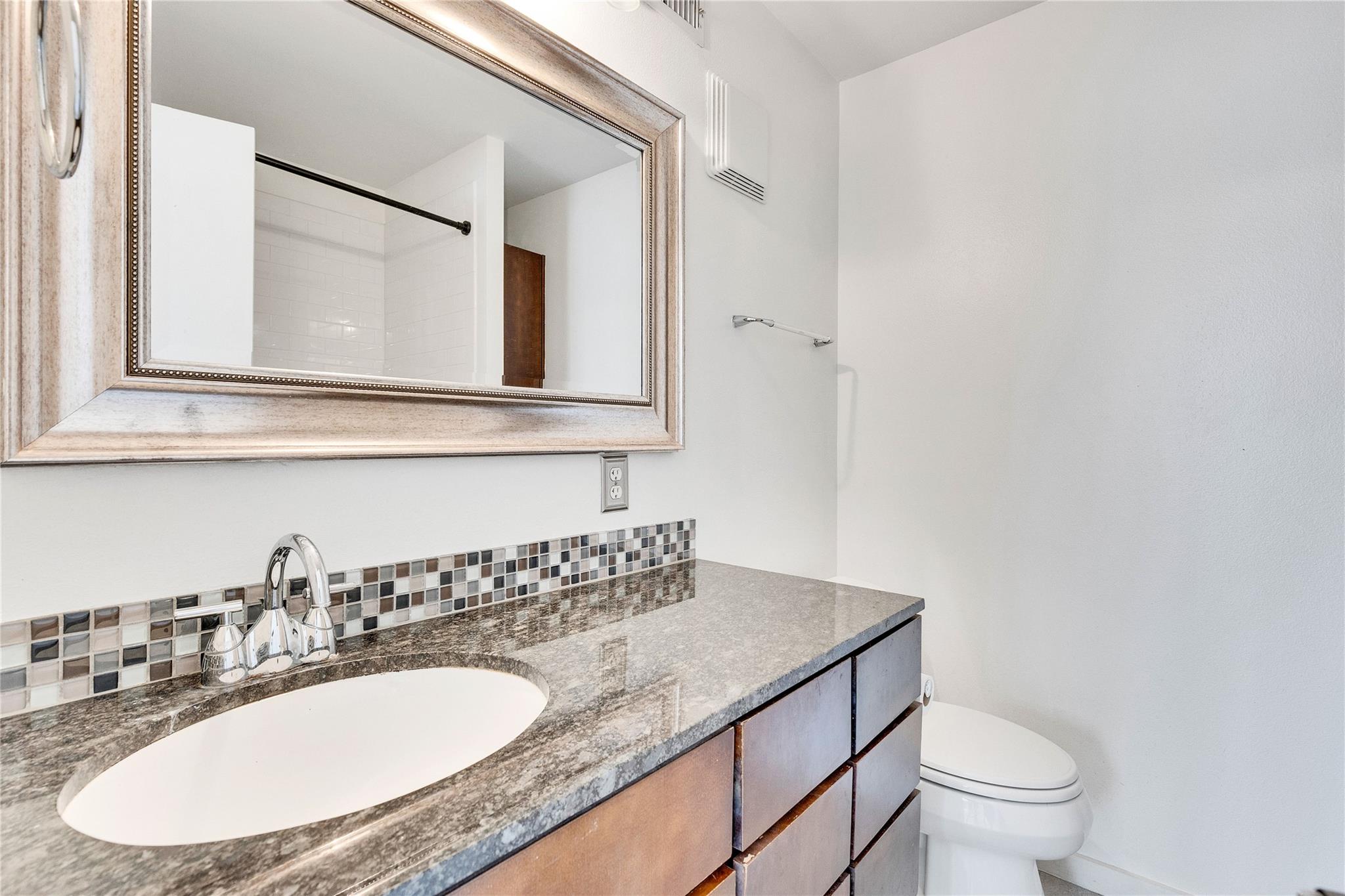 2200 Dickson DR # 217