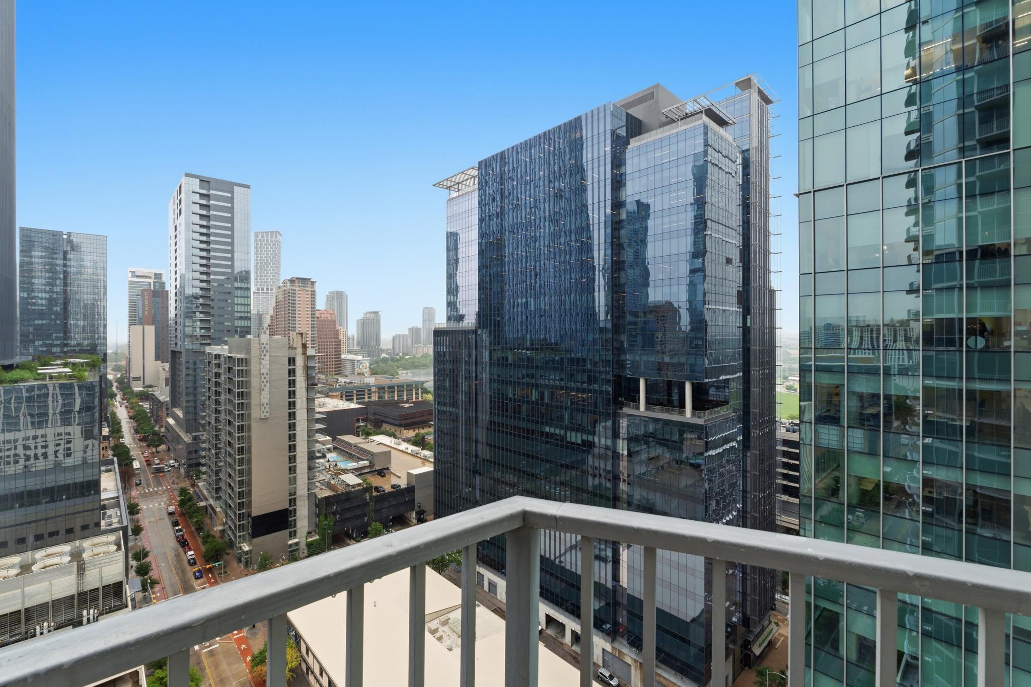 360 Nueces ST # 2101