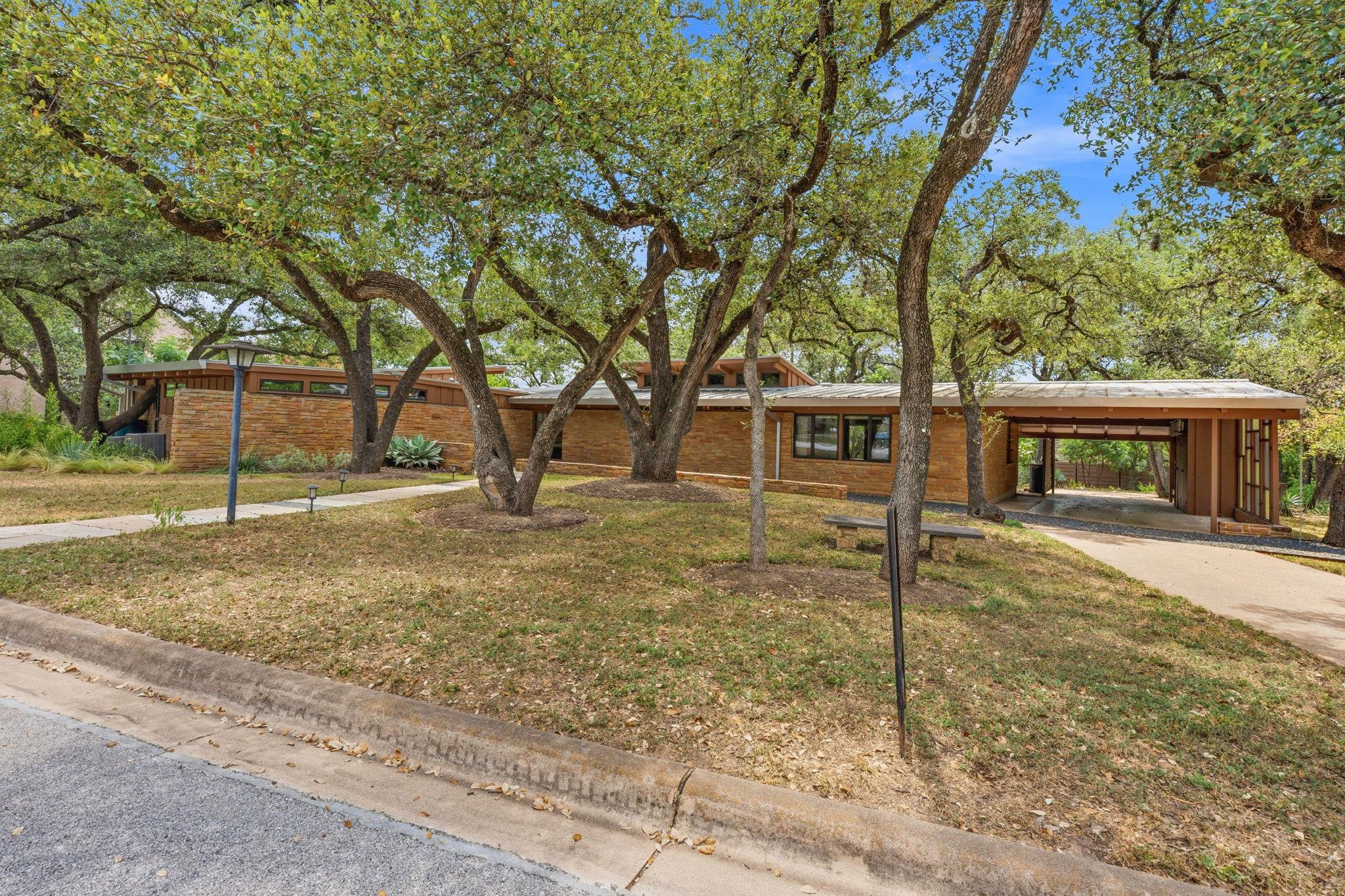 407 Almarion DR