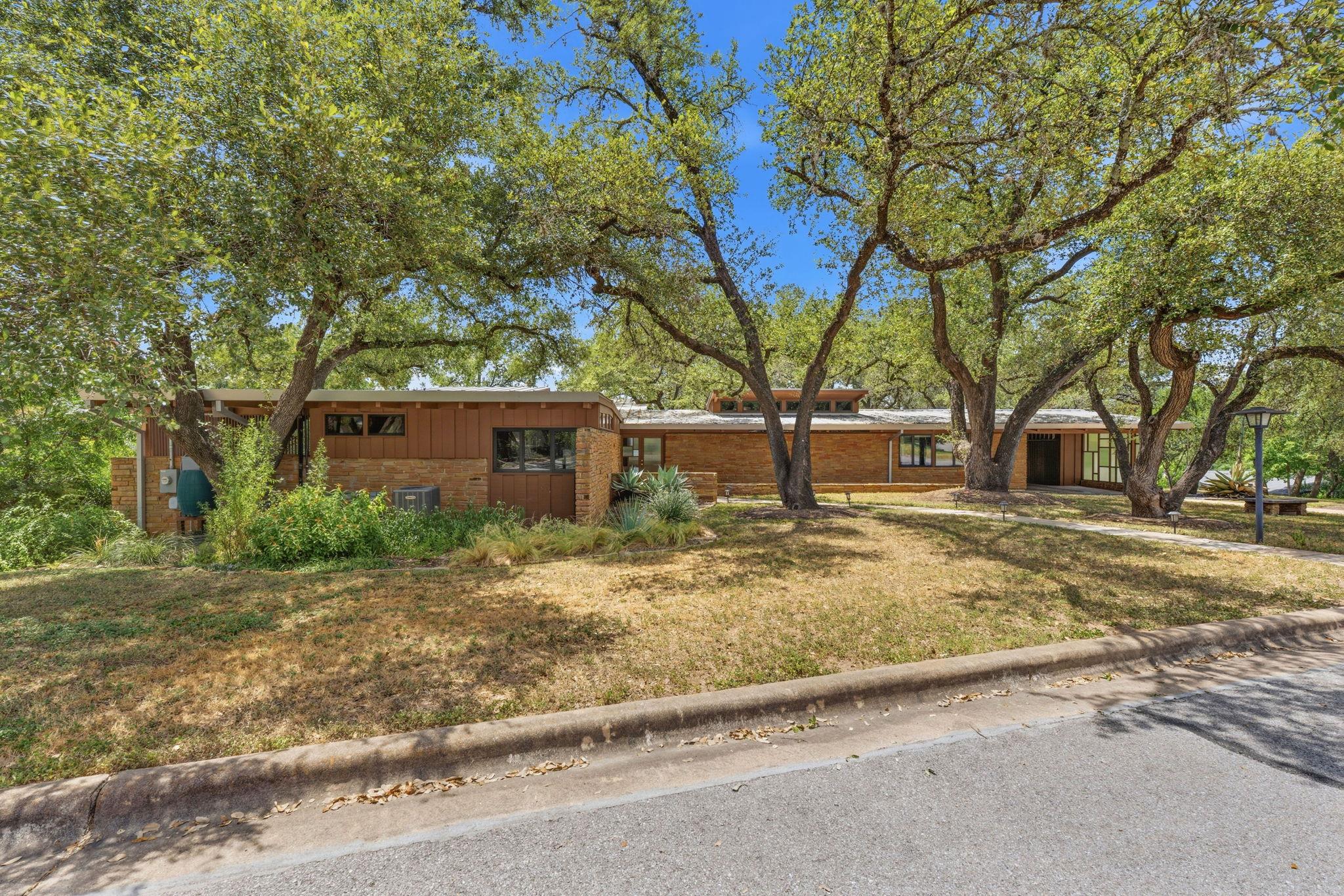 407 Almarion DR