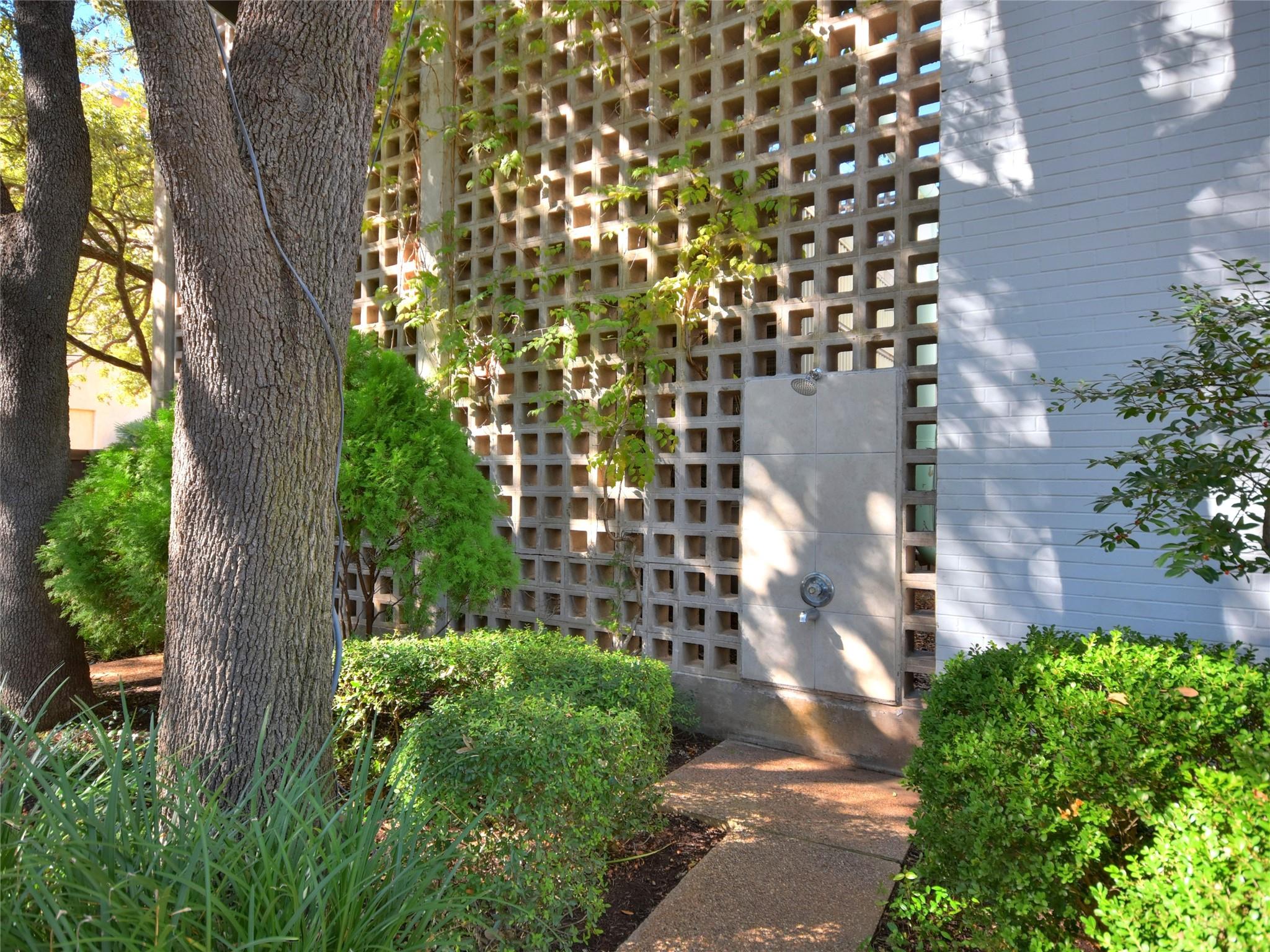1801 Lavaca ST # 2D