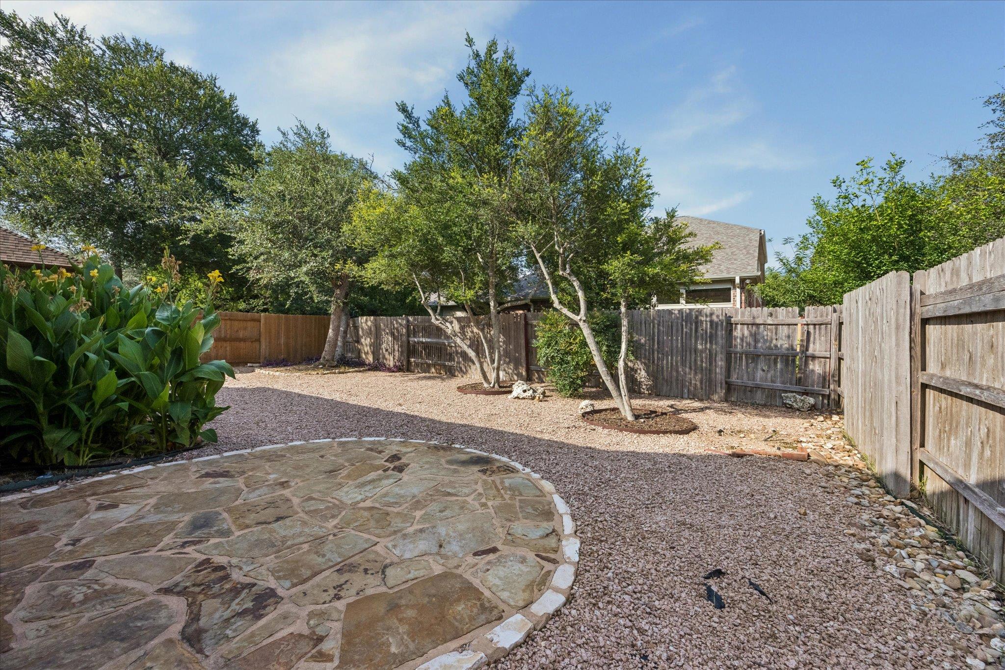 714 Edwards Walk DR