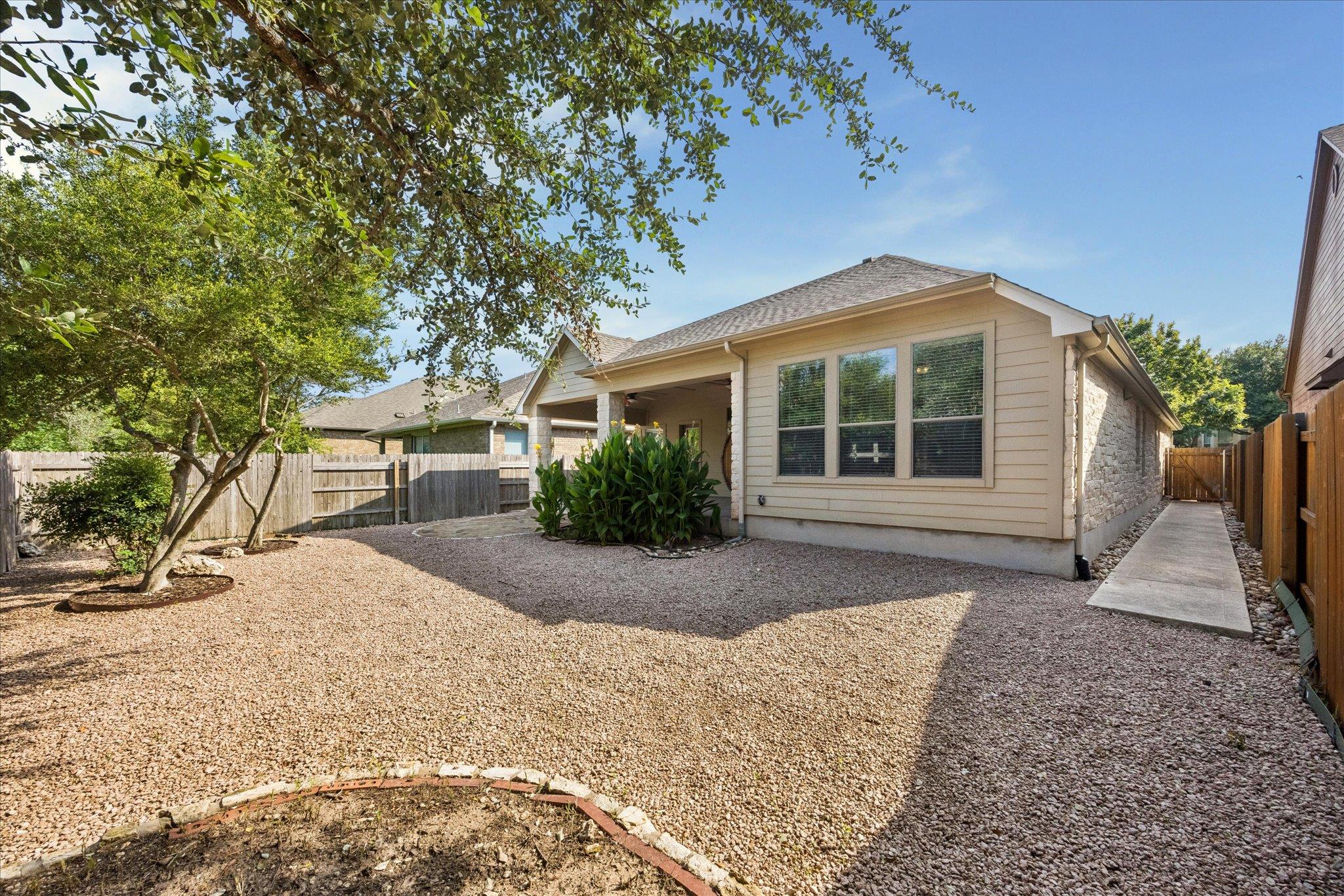 714 Edwards Walk DR