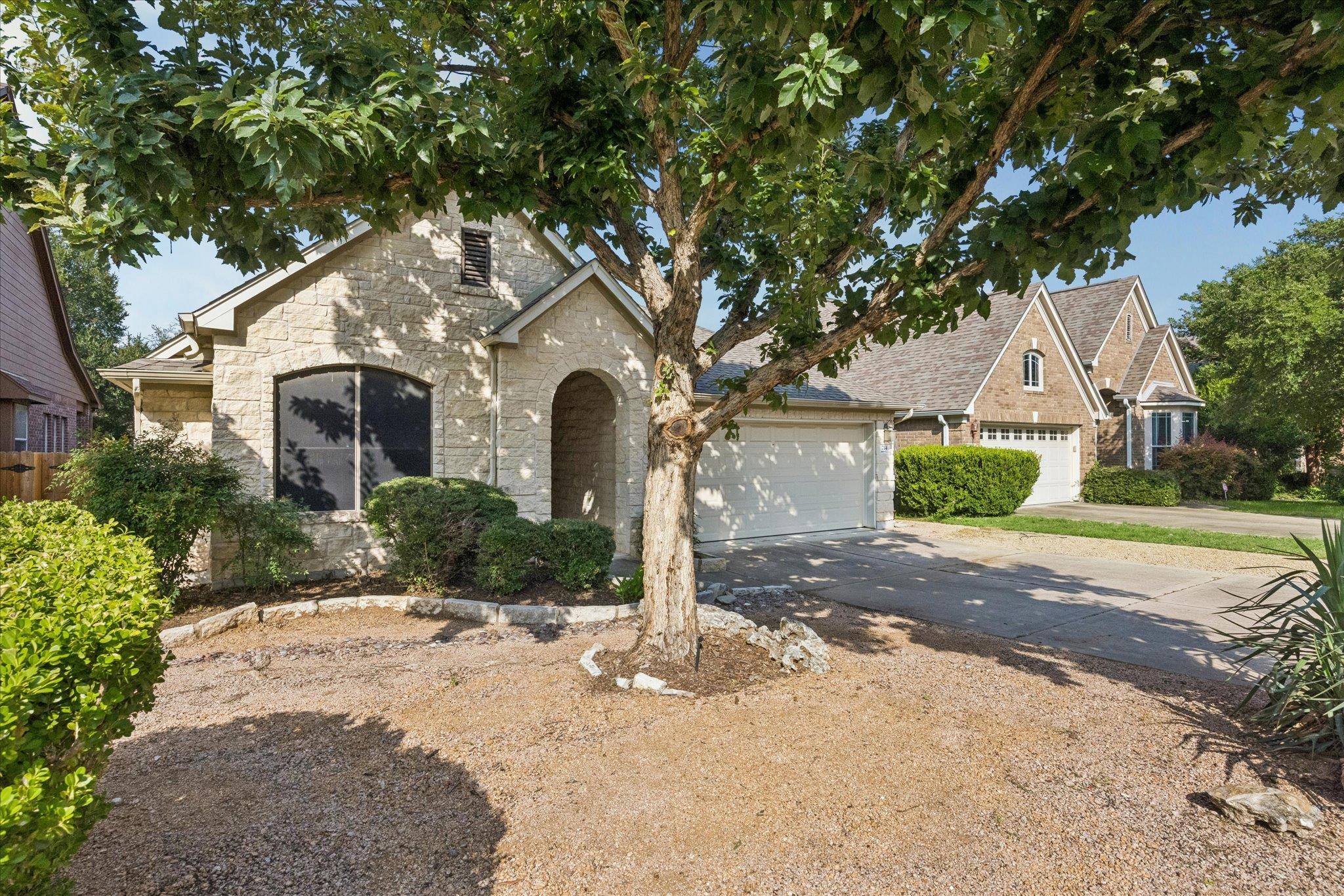 714 Edwards Walk DR