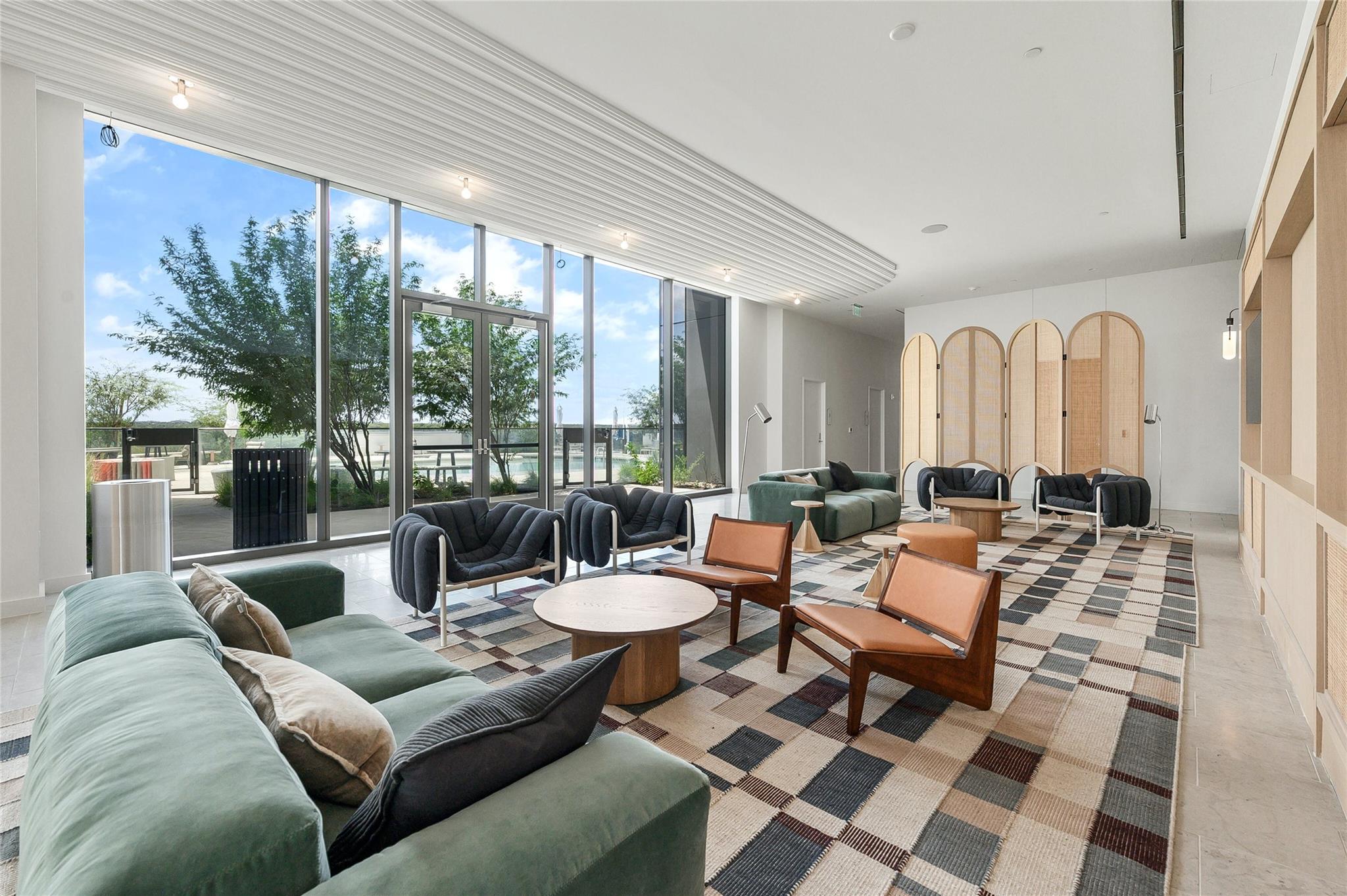 44 East Ave # 1504