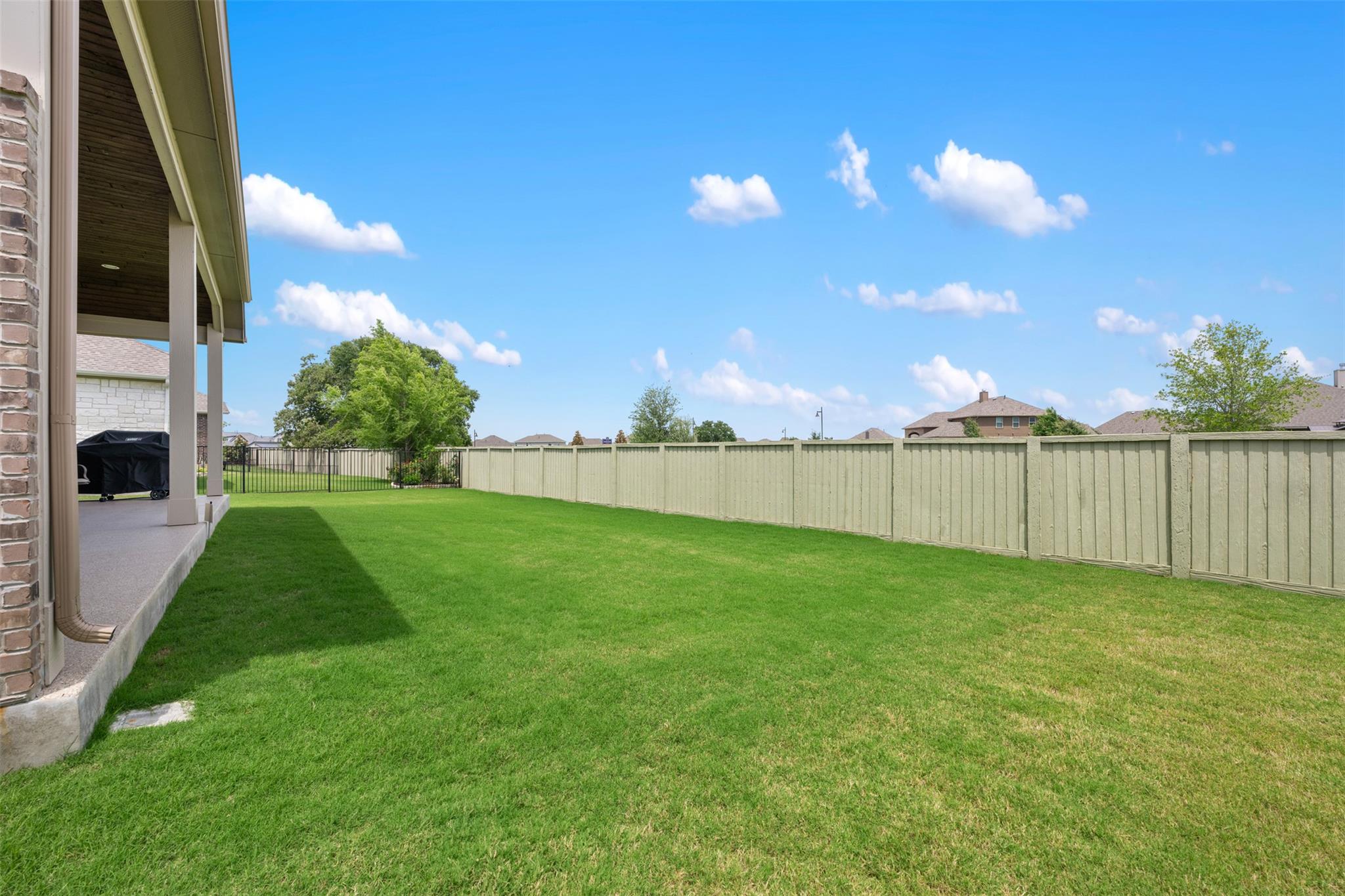825 Faith DR