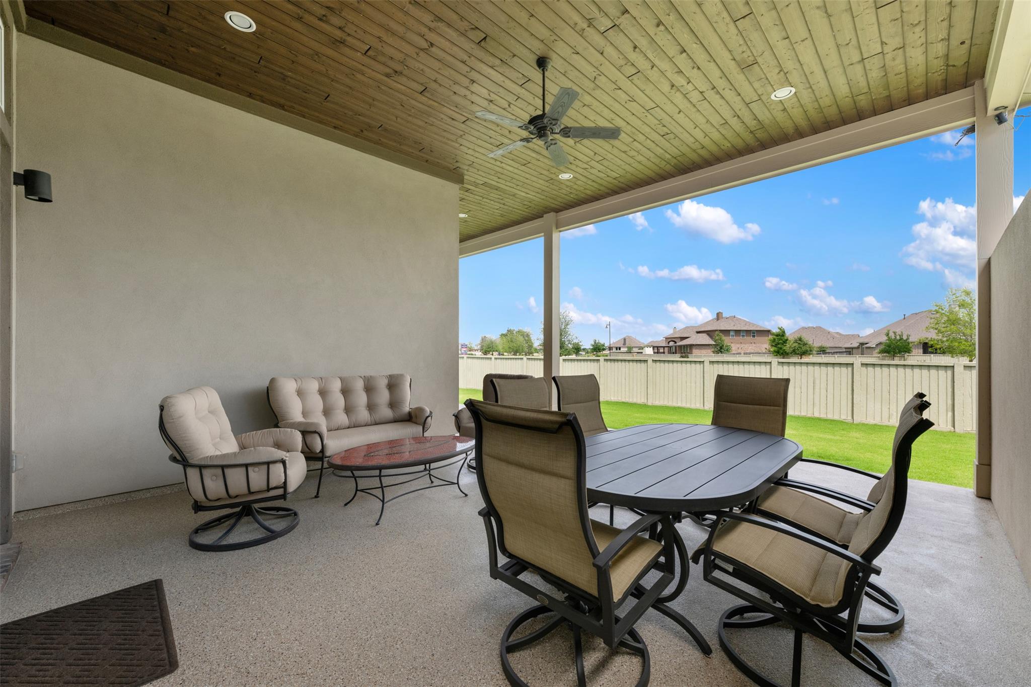 825 Faith DR