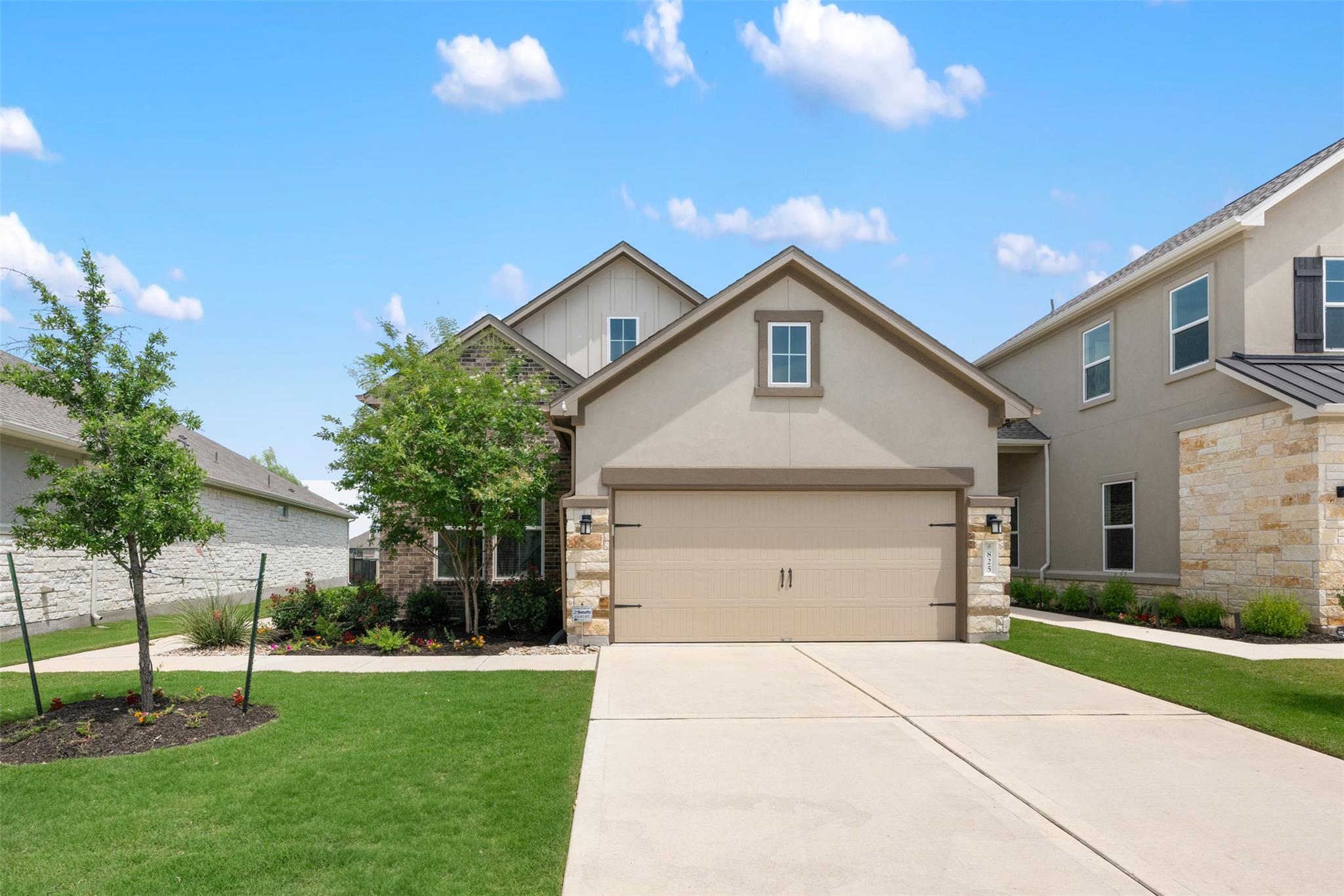 825 Faith DR