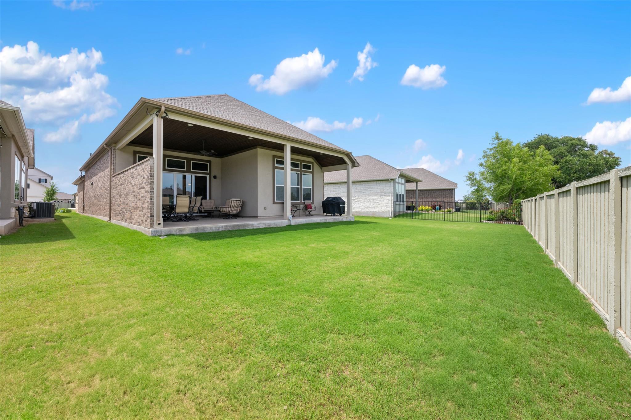 825 Faith DR