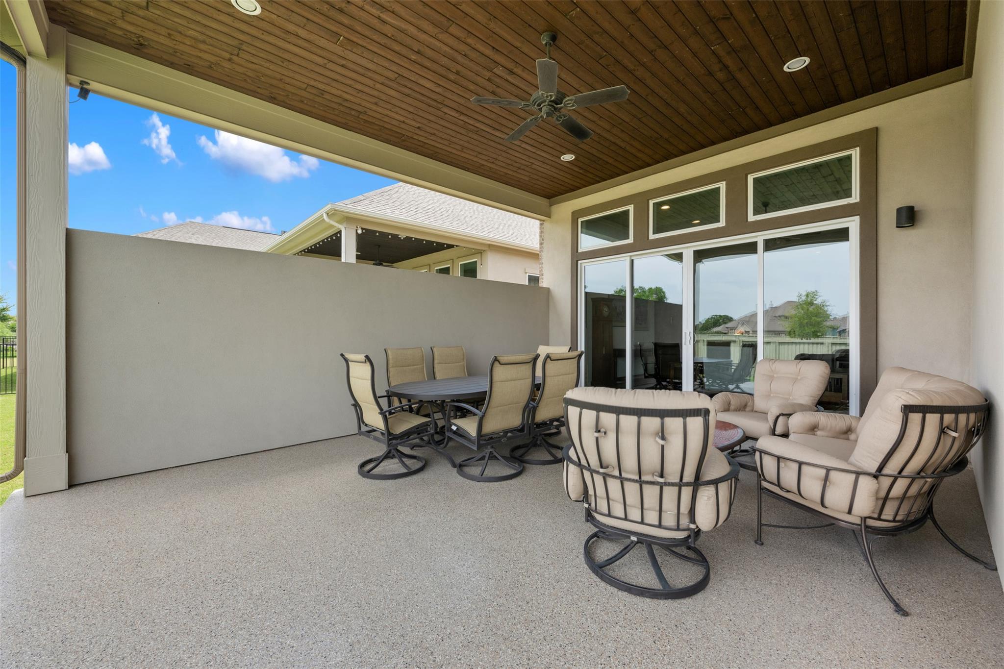 825 Faith DR