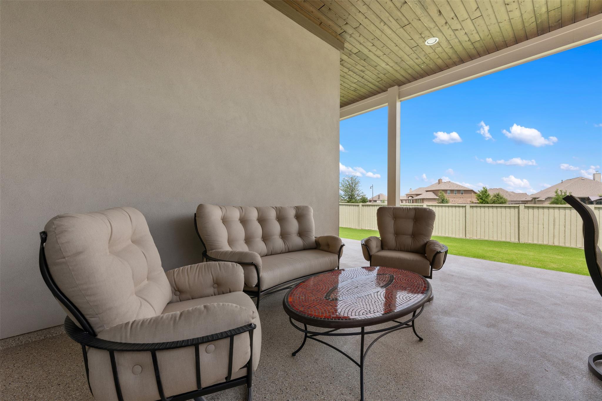 825 Faith DR
