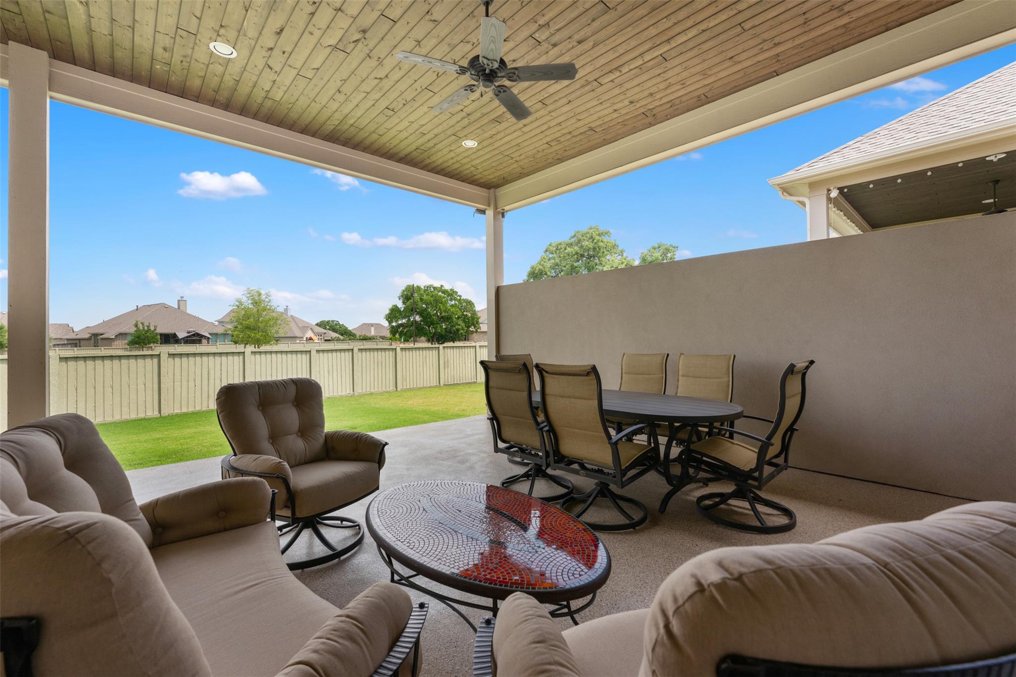825 Faith DR