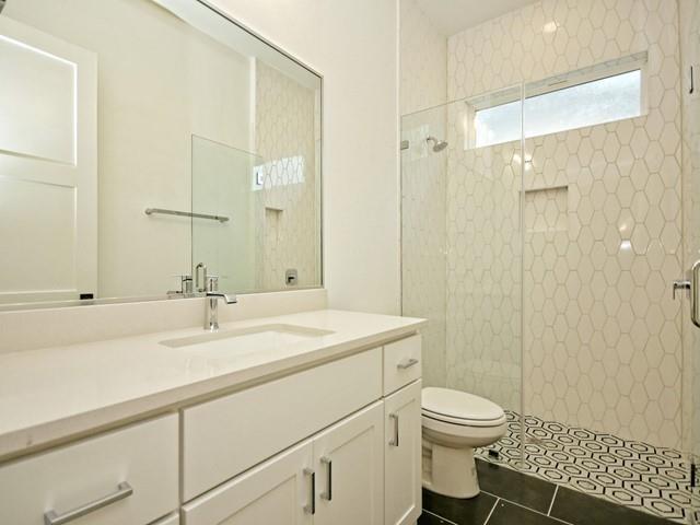 7500 Saint Cecelia ST