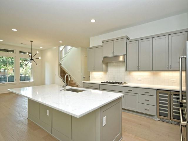 7500 Saint Cecelia ST