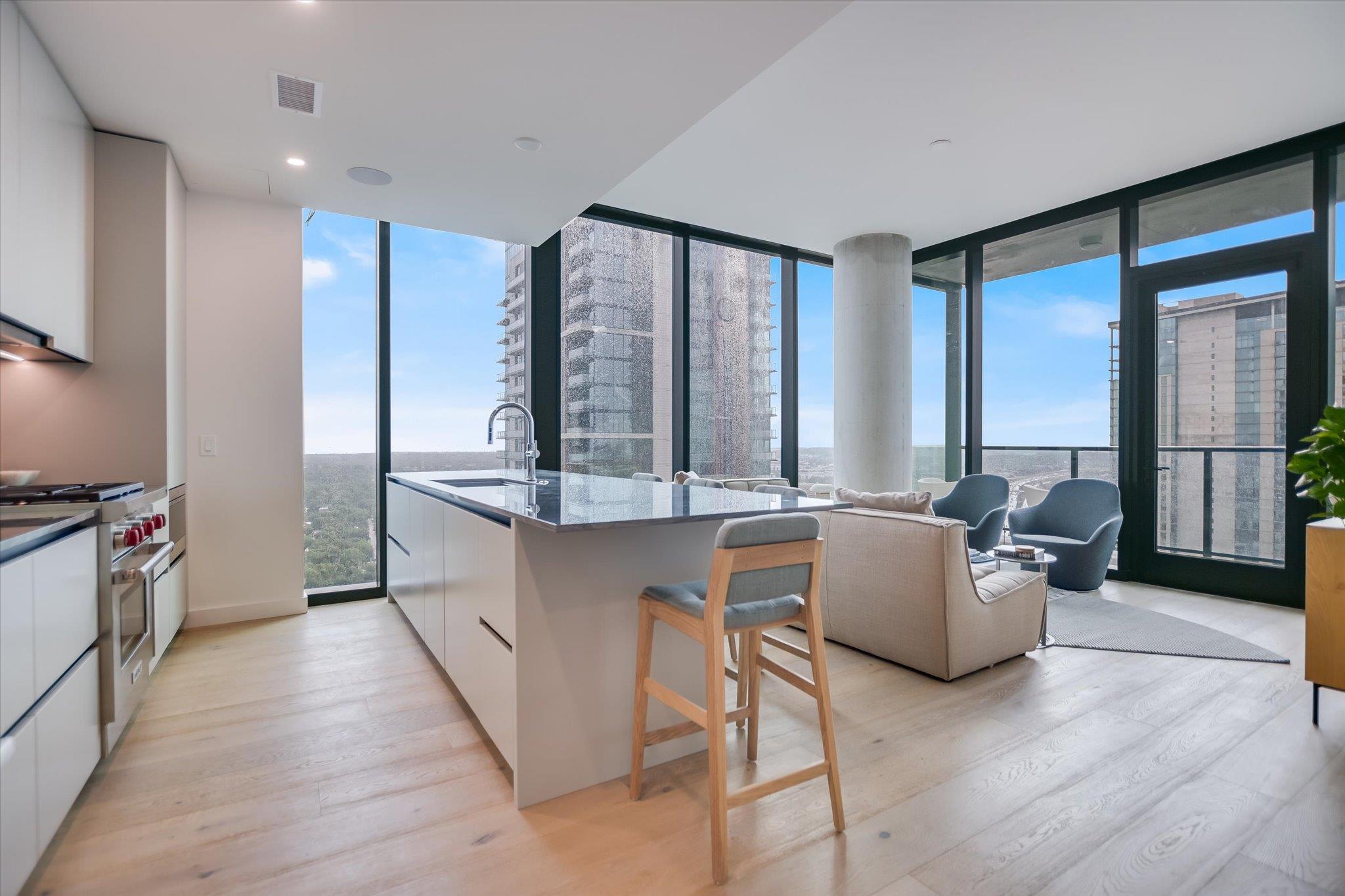 610 Davis ST # 3002