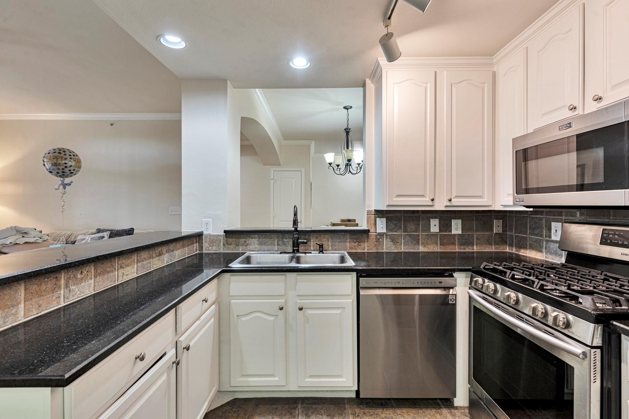 9525 N Capital Of Texas Highway # 124