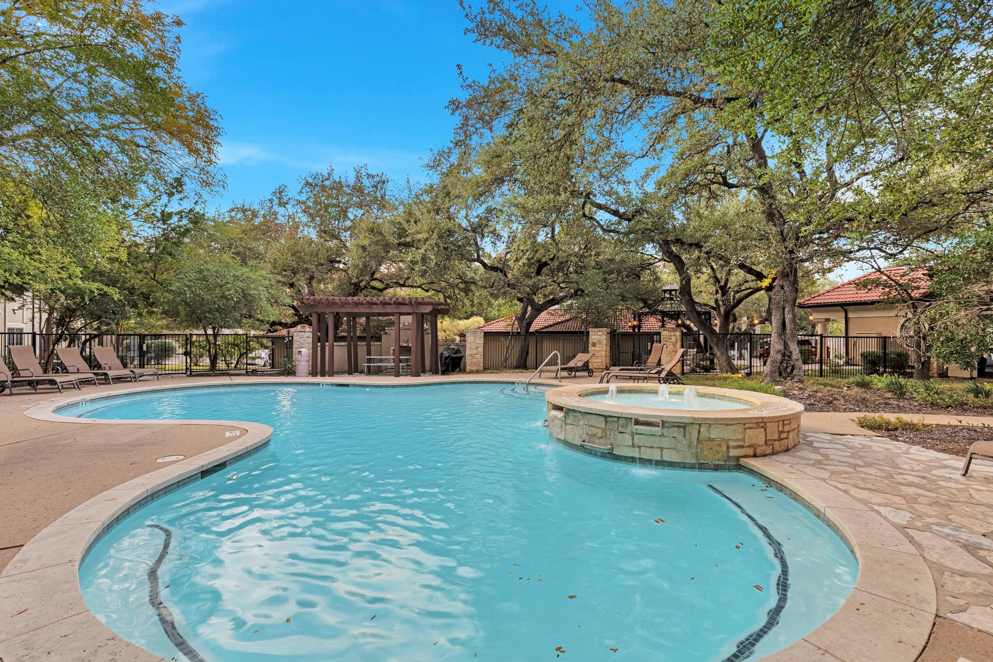 9525 N Capital Of Texas Highway # 124