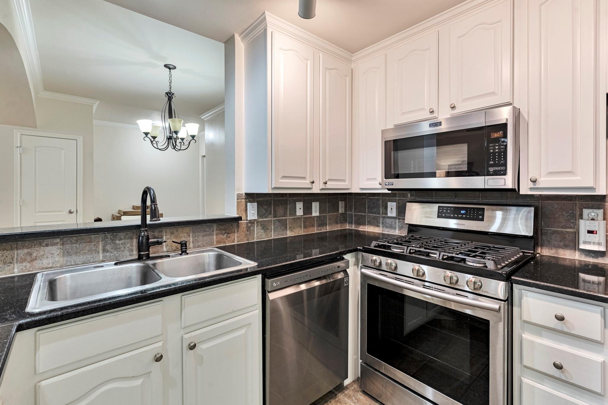 9525 N Capital Of Texas Highway # 124