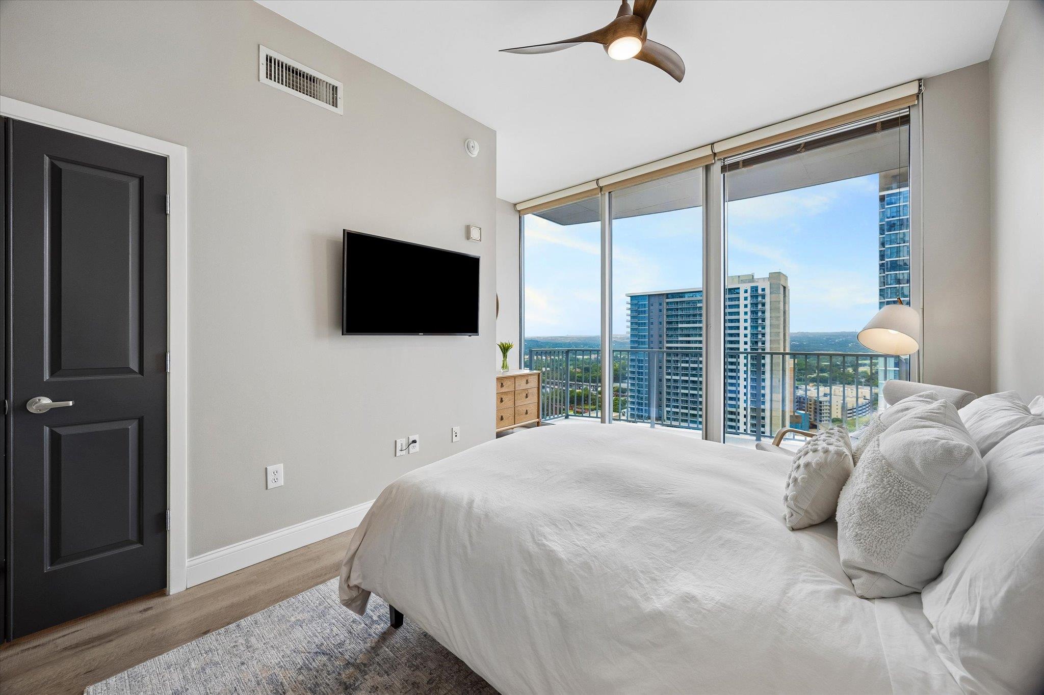 360 Nueces ST # 2302