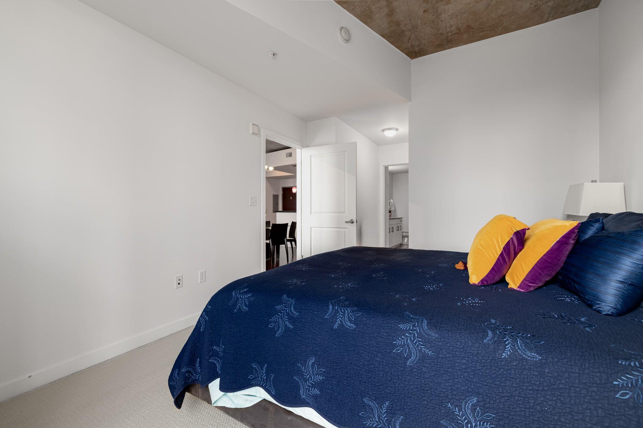 360 Nueces ST # 2105