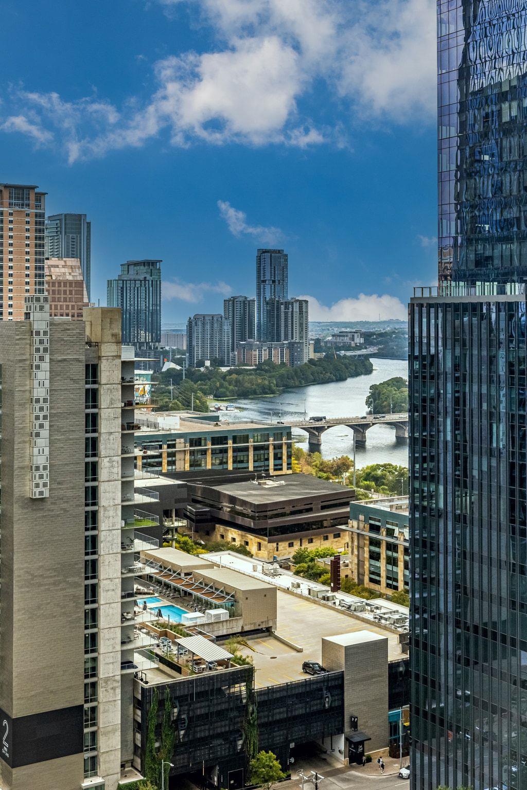 360 Nueces ST # 2105